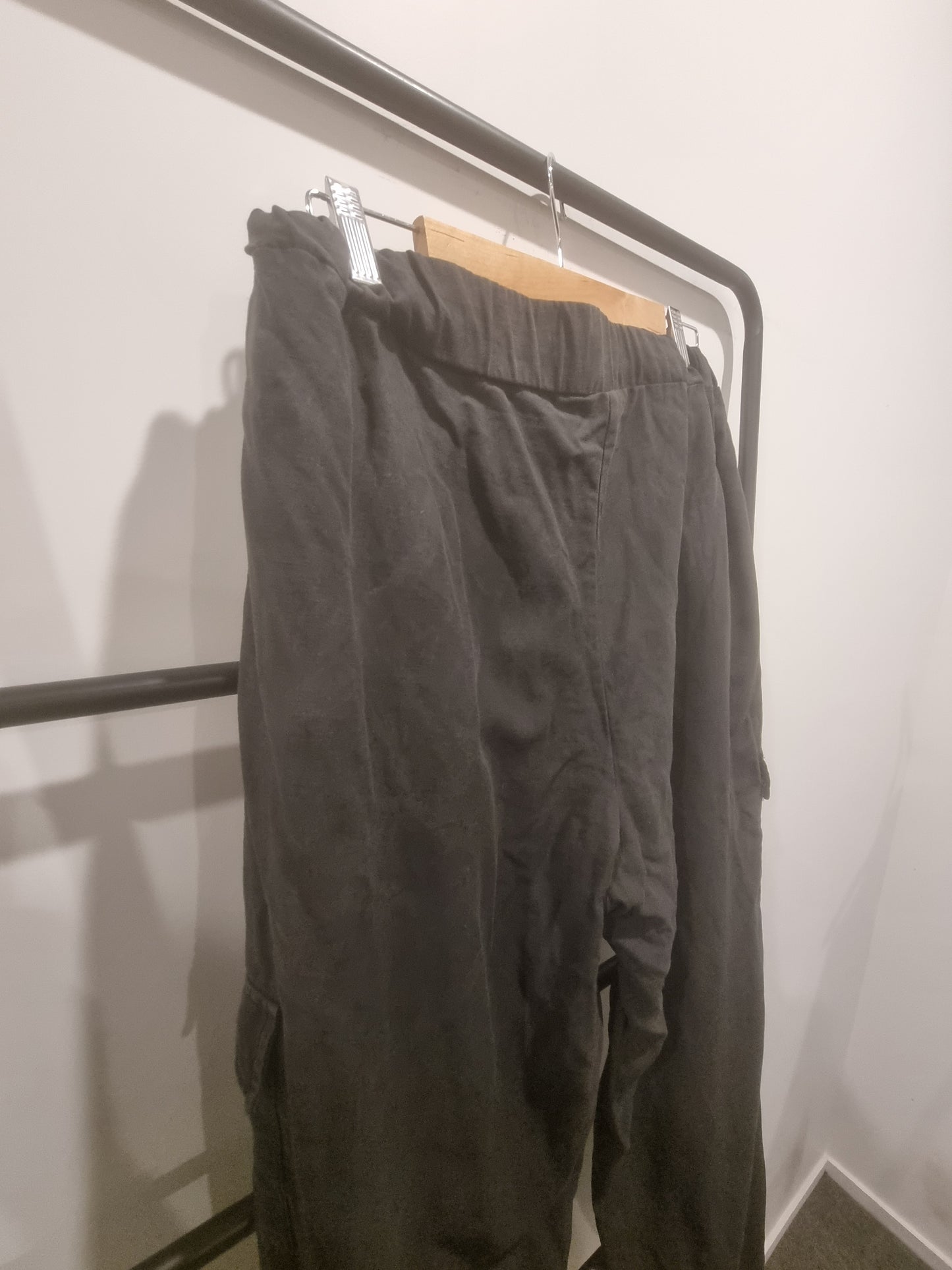 Pretty Basic Cargo Joggers - Size L