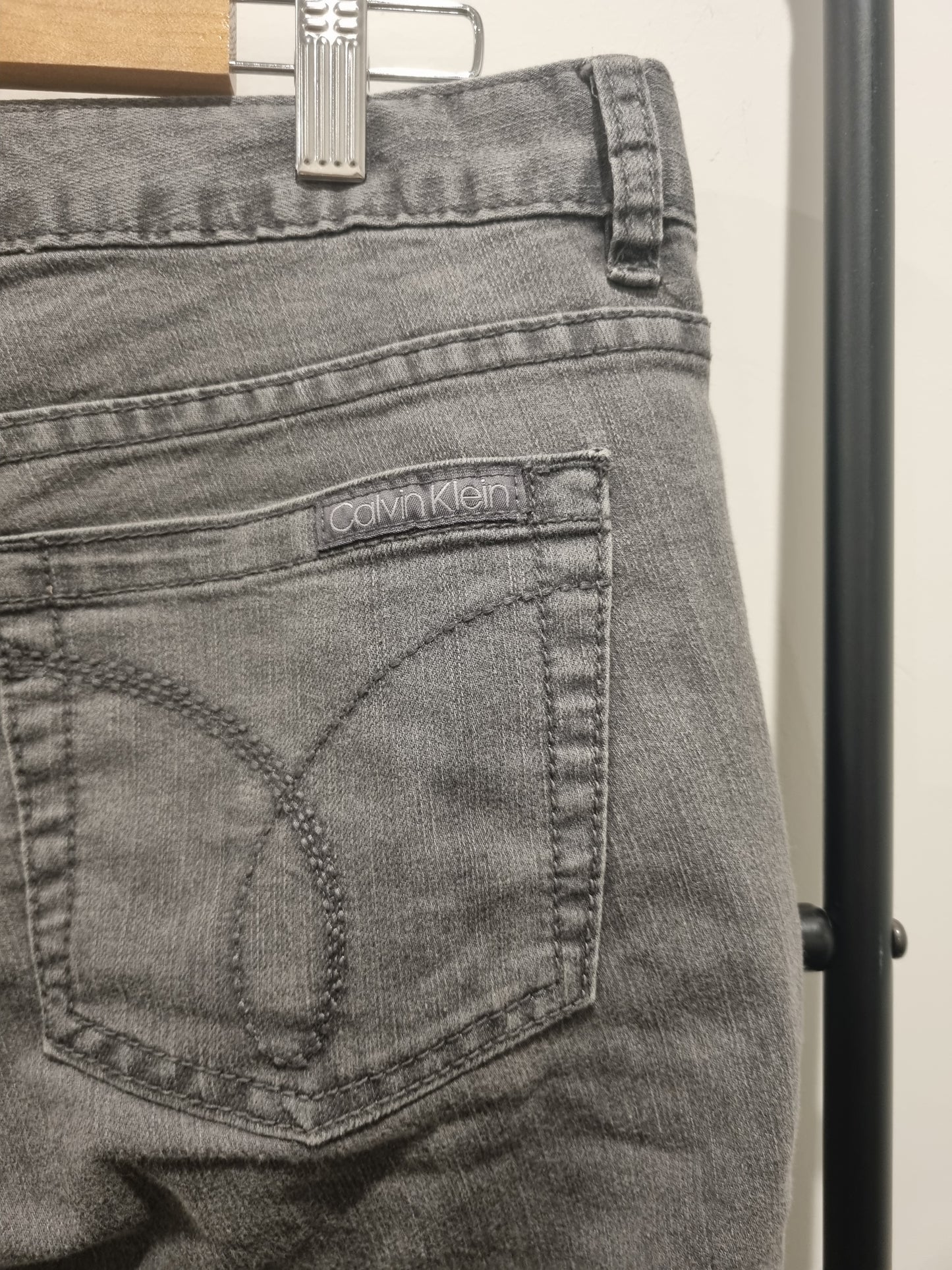 Calvin Klein Jeans - Size 12(31)