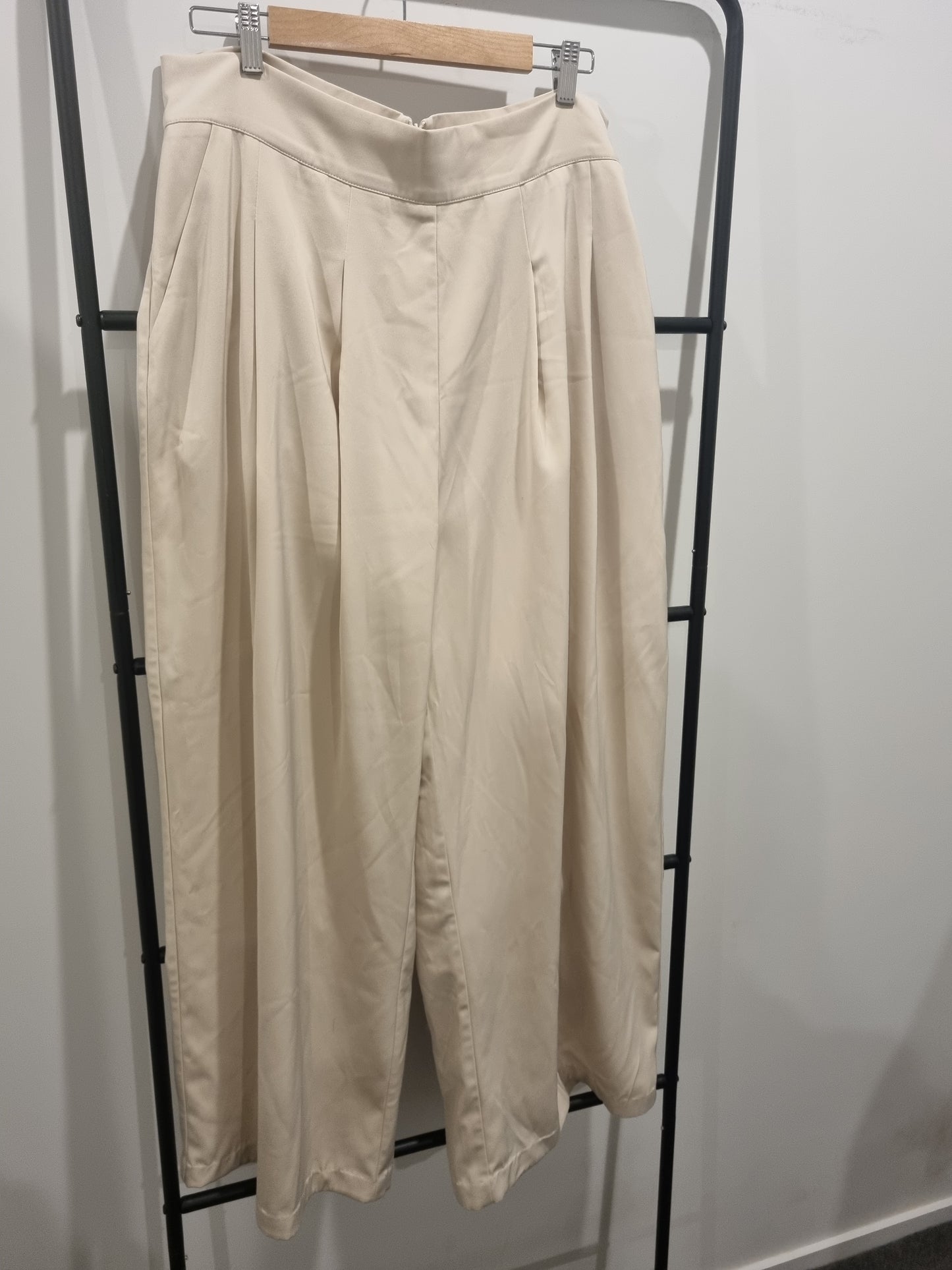 Amaya Wide Leg Pants - Size 16