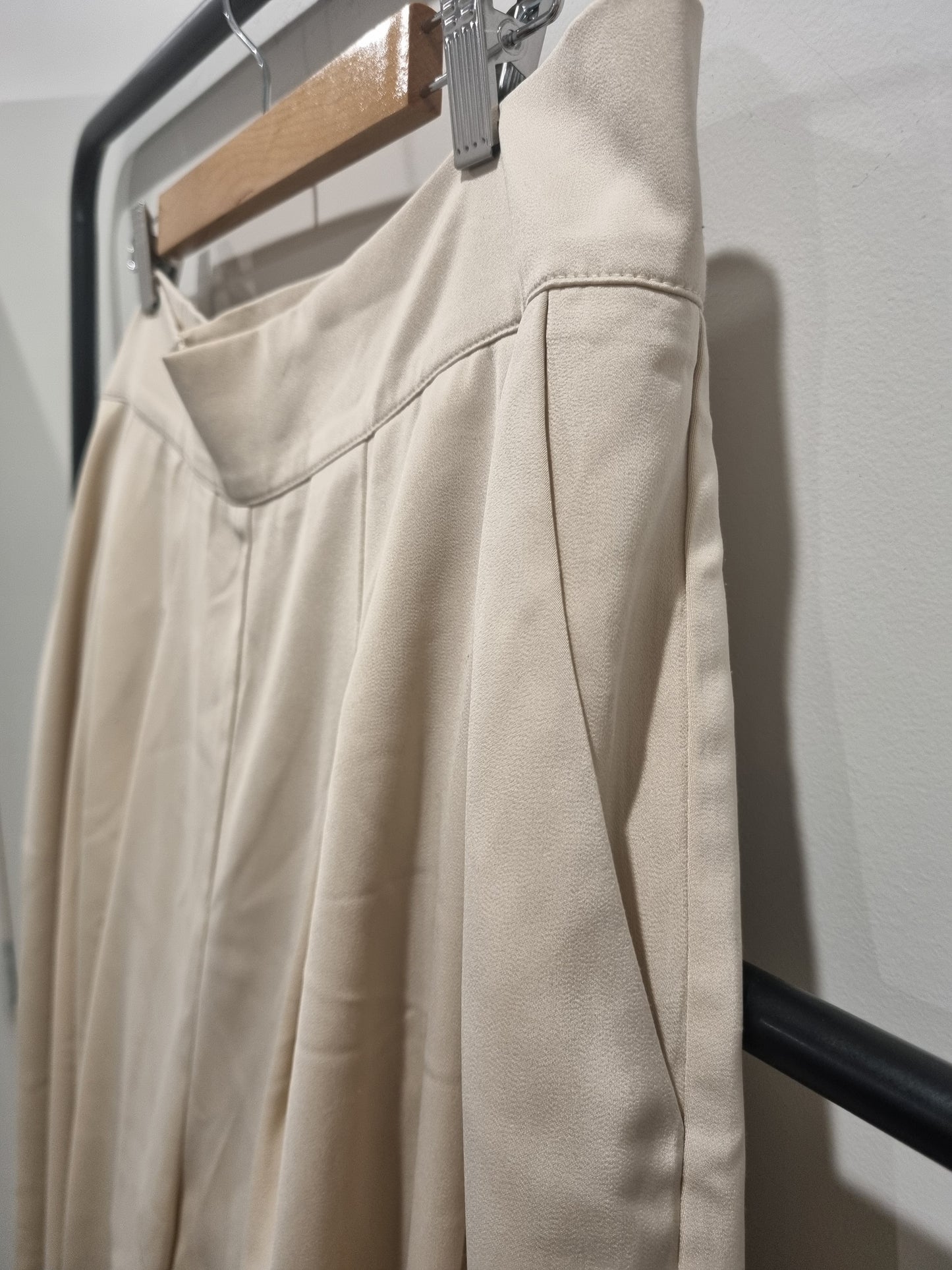 Amaya Wide Leg Pants - Size 16