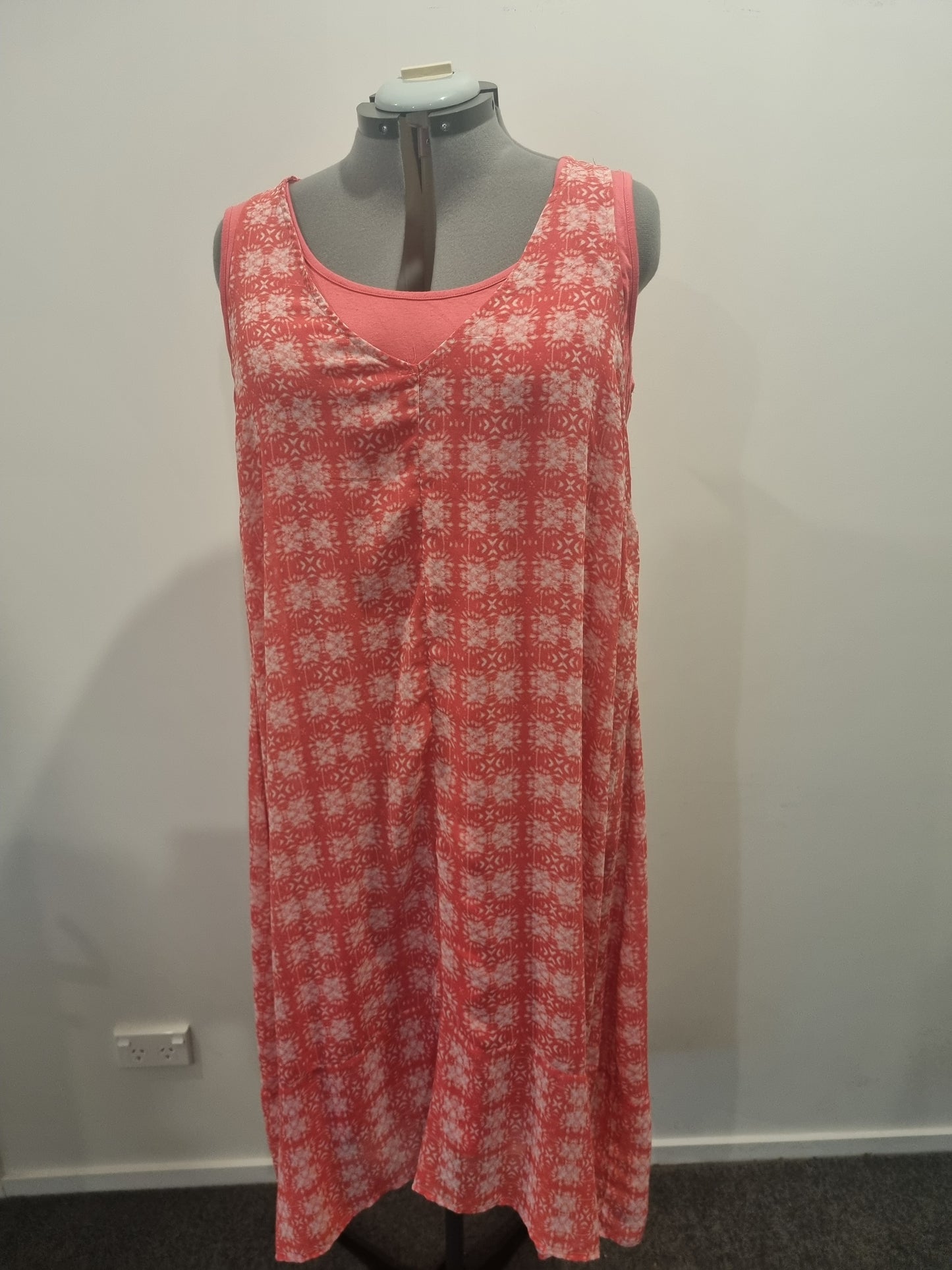 Autograph Sleeveless Dress - Size 18