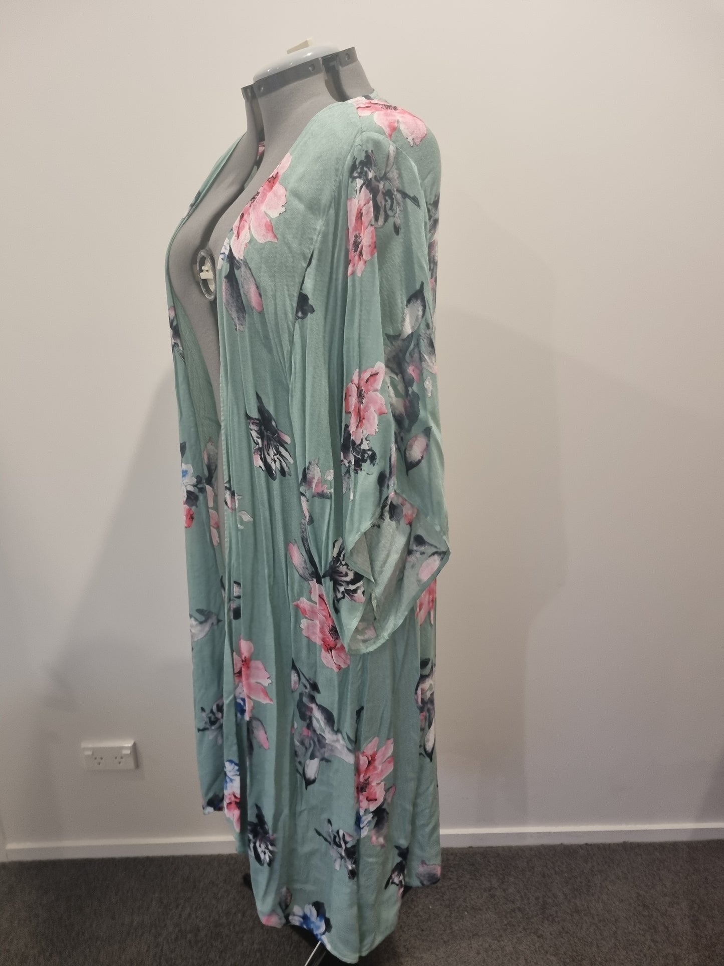 Blue Soul Cardigan - Size XL (18)