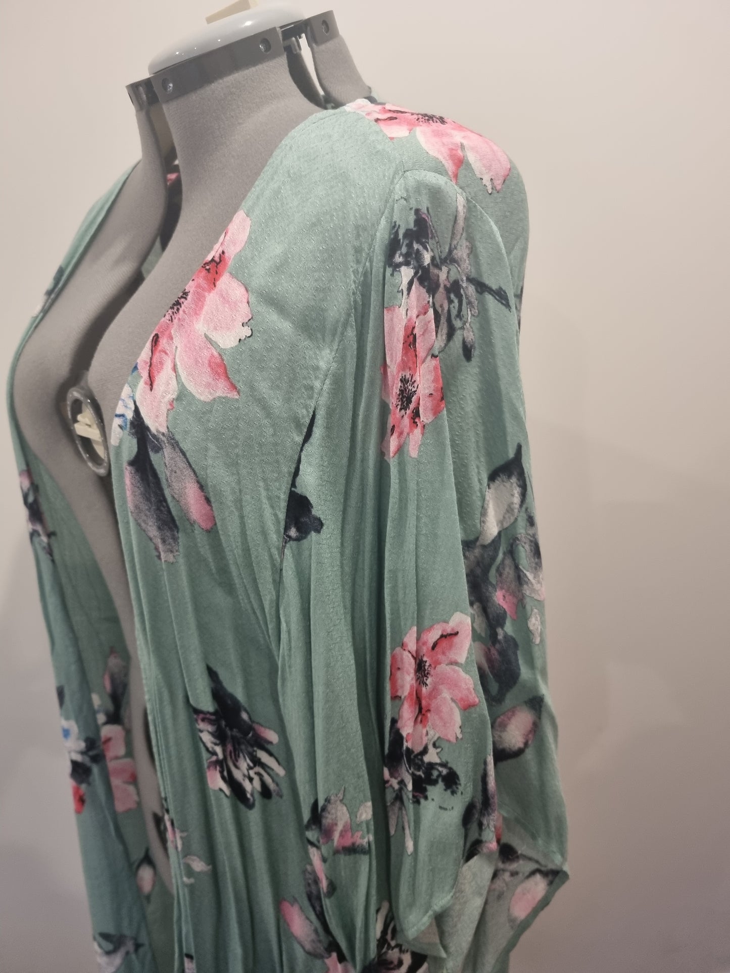 Blue Soul Cardigan - Size XL (18)