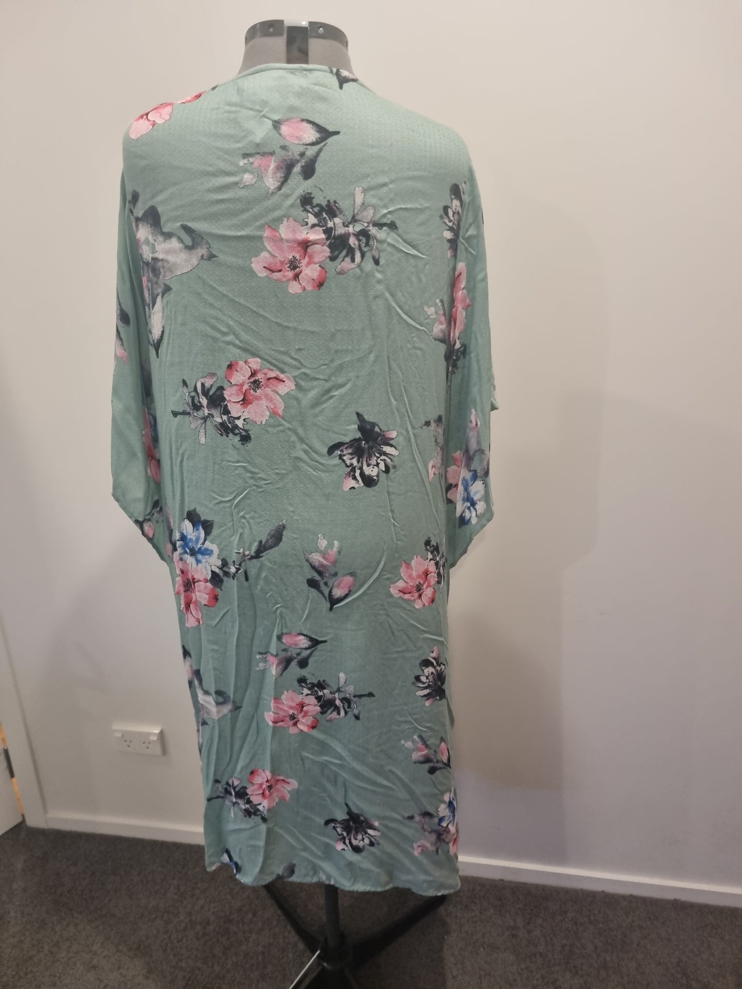 Blue Soul Cardigan - Size XL (18)