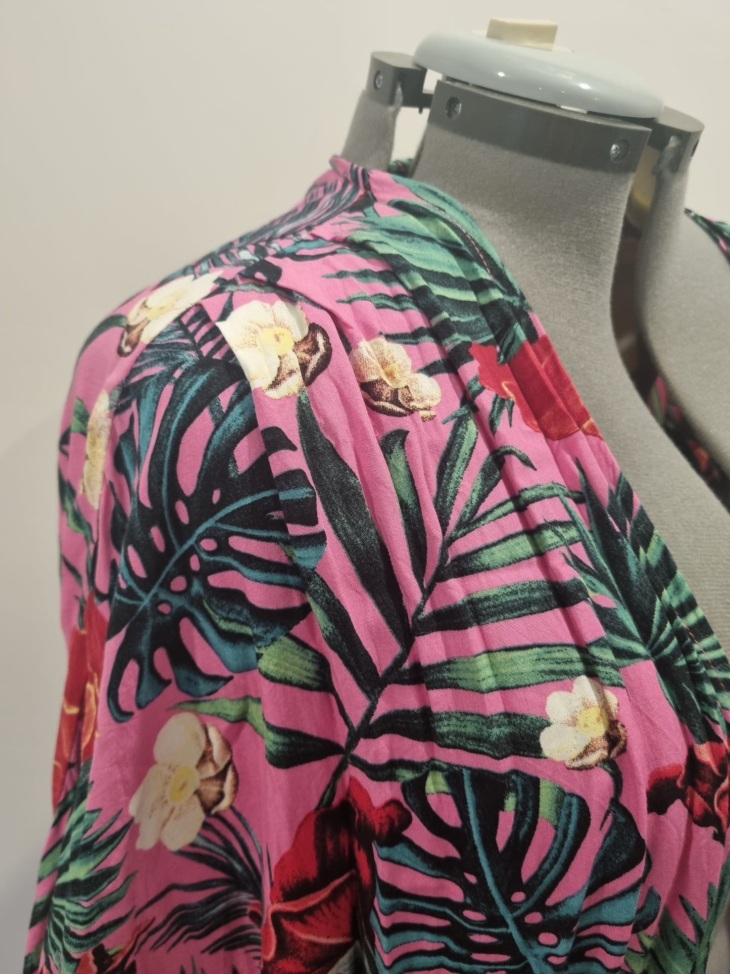 Sundrenched Australia Cardigan - Size XL