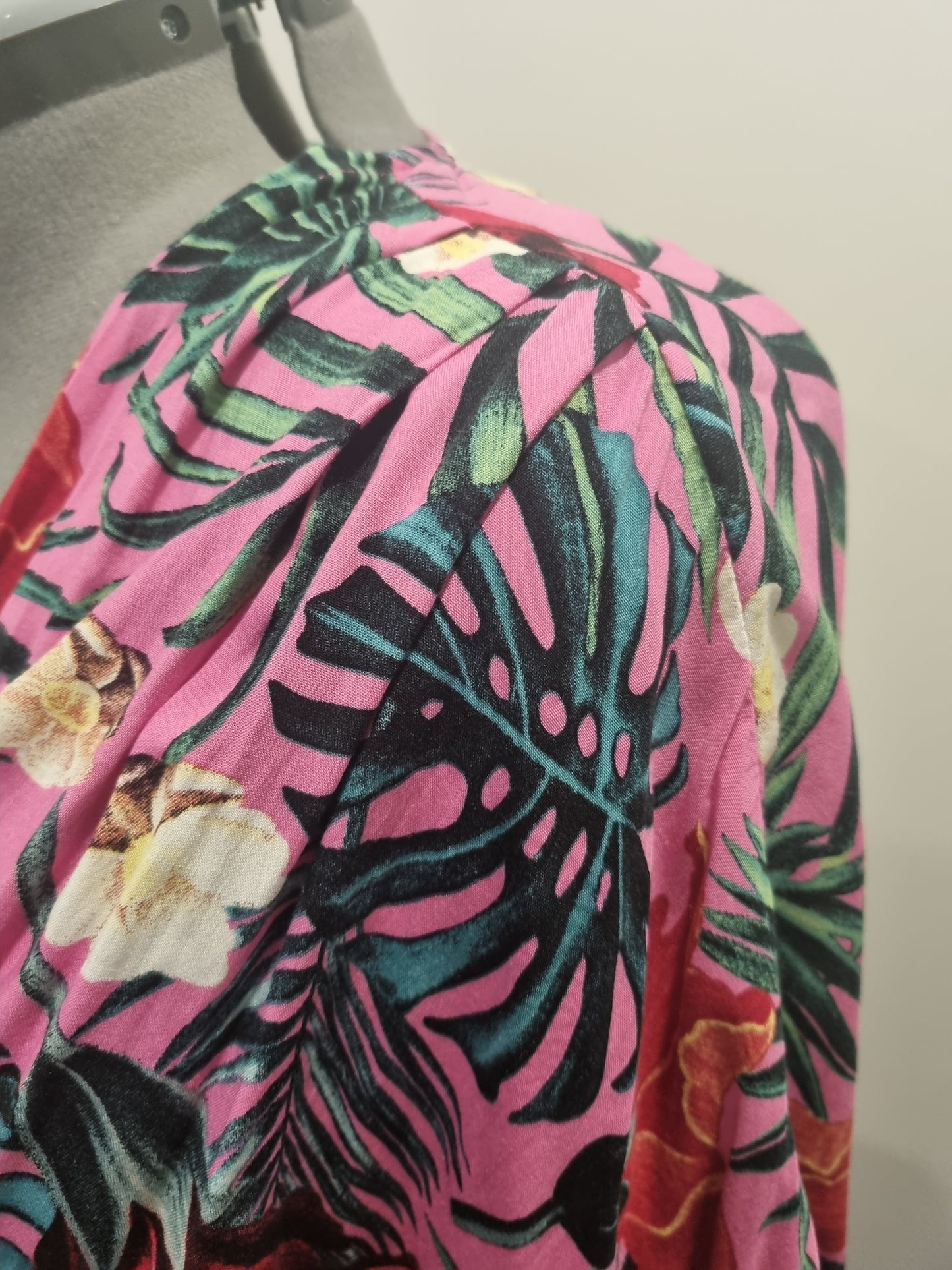 Sundrenched Australia Cardigan - Size XL