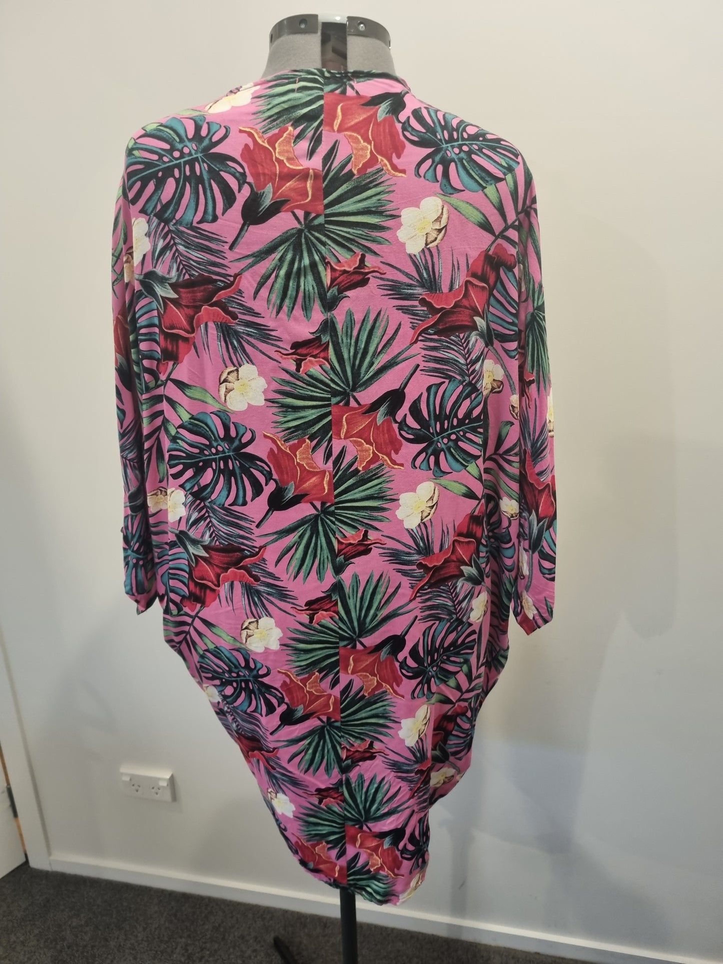 Sundrenched Australia Cardigan - Size XL