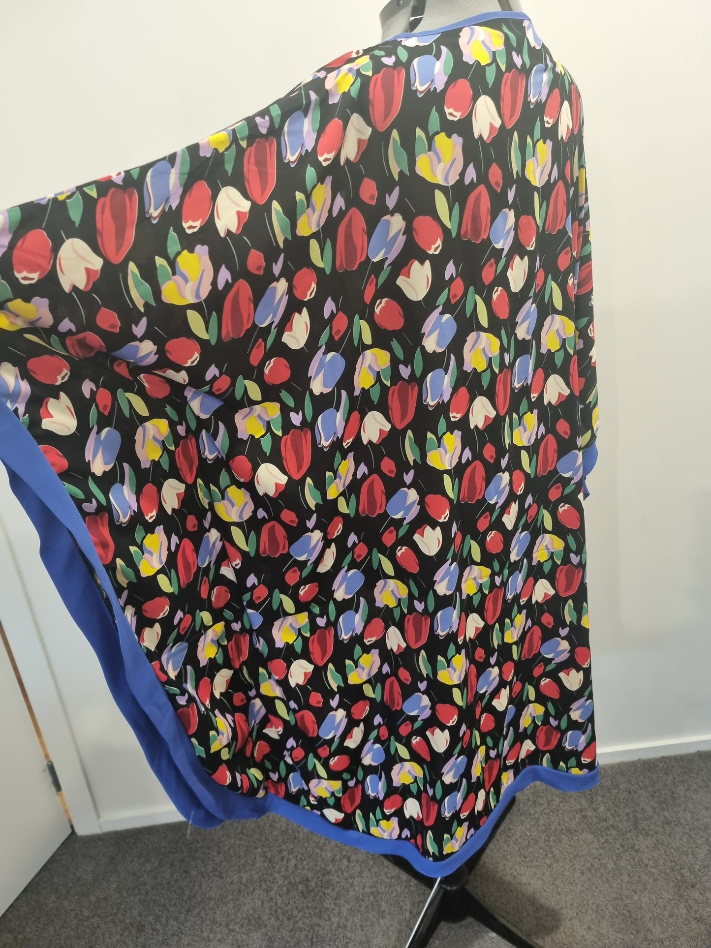 Hot Mamma Cardigan/Kimono - Size 4 (18/20)