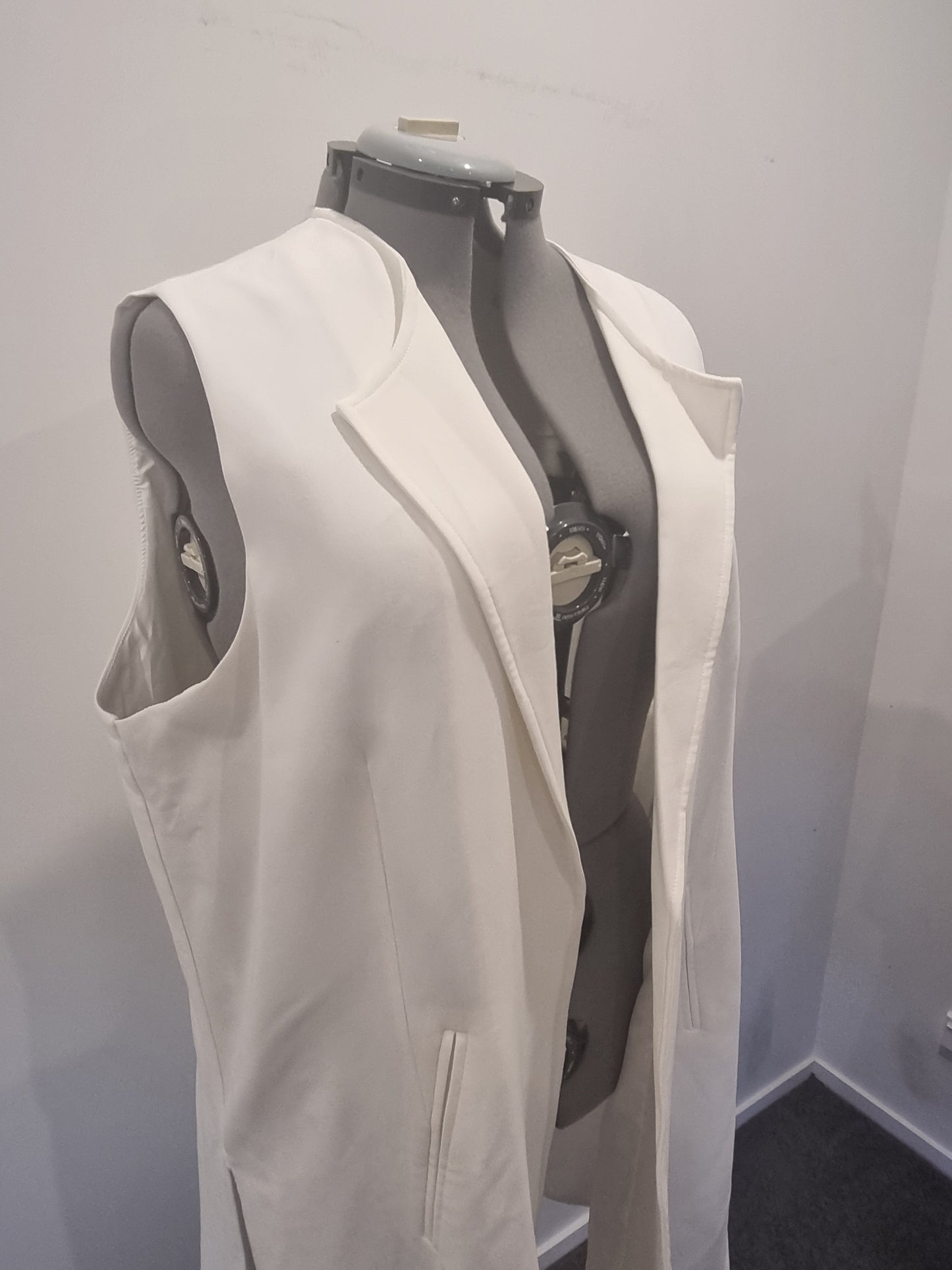 Studio East Sleeveless Jacket - Size 24 (BNWT)