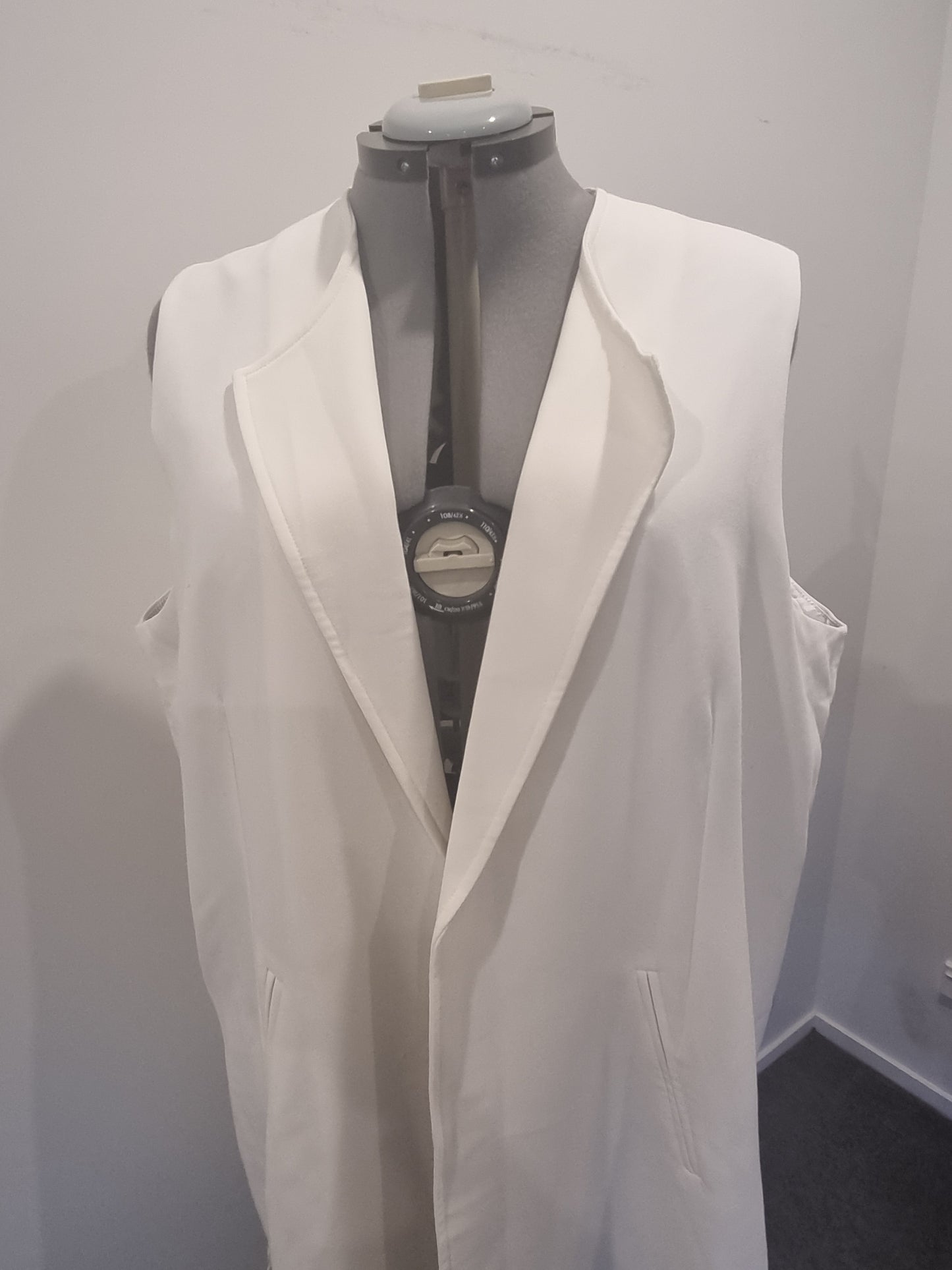 Studio East Sleeveless Jacket - Size 24 (BNWT)