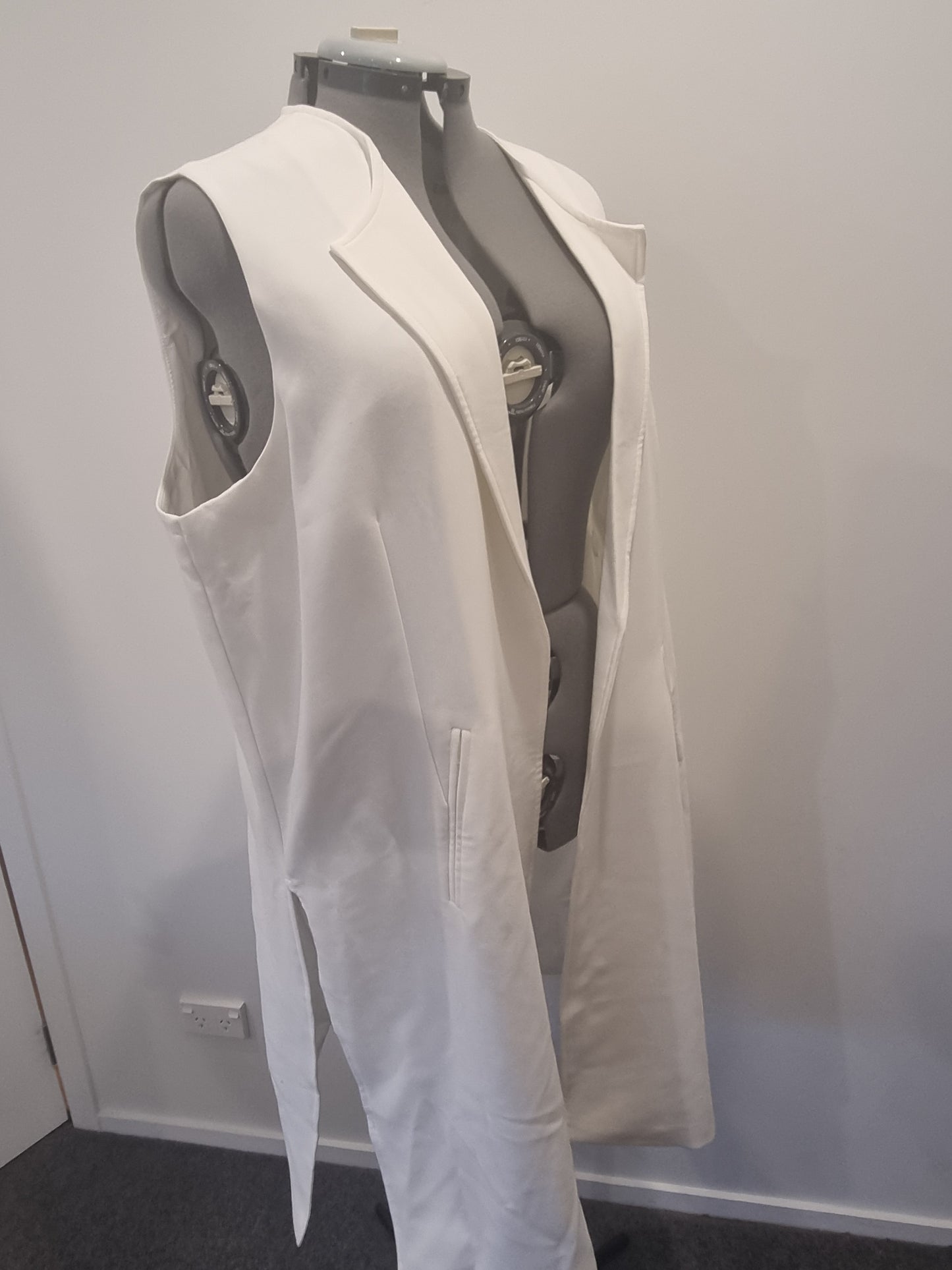 Studio East Sleeveless Jacket - Size 24 (BNWT)