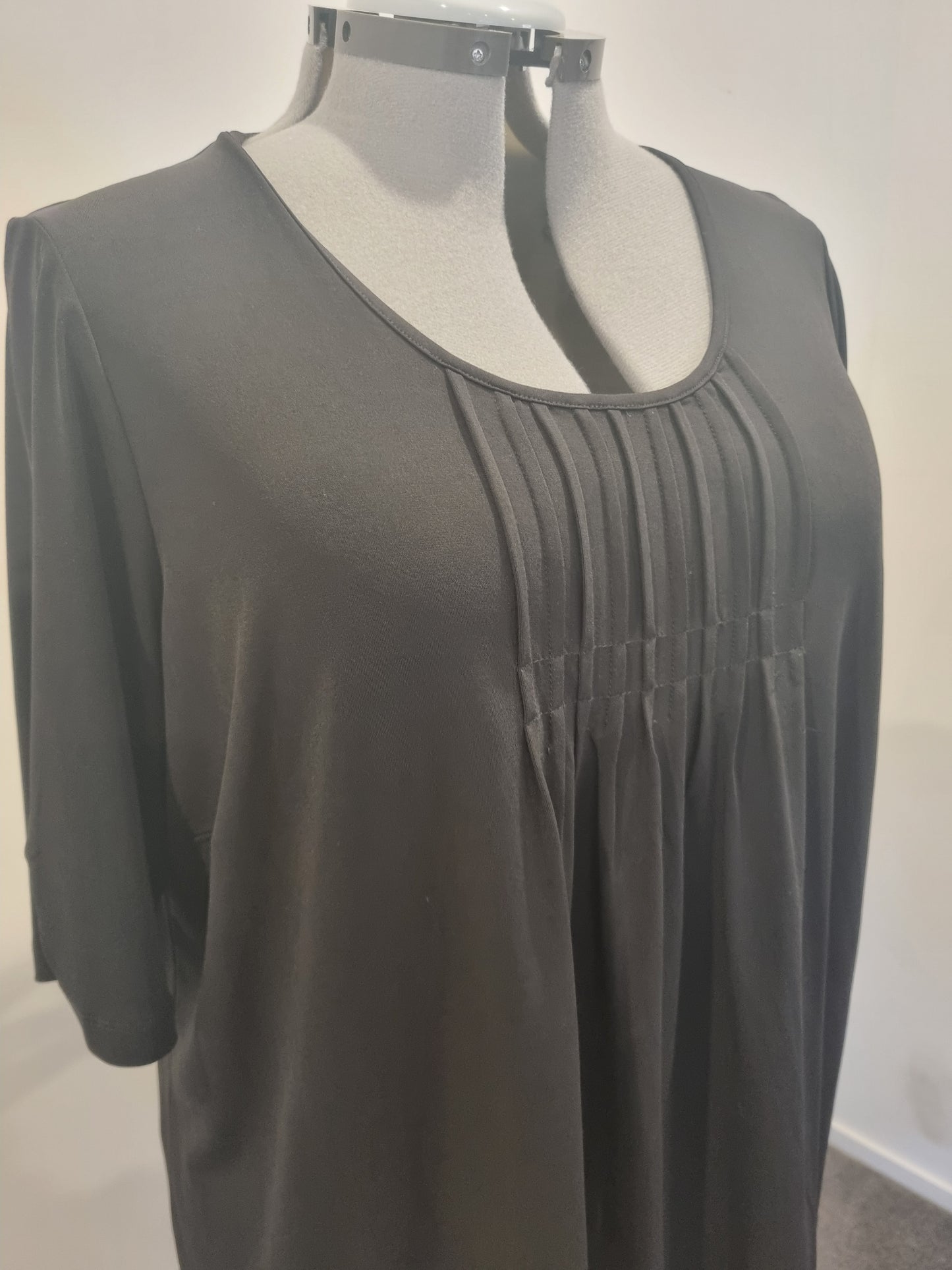 Sara Top - Size 2X (18)