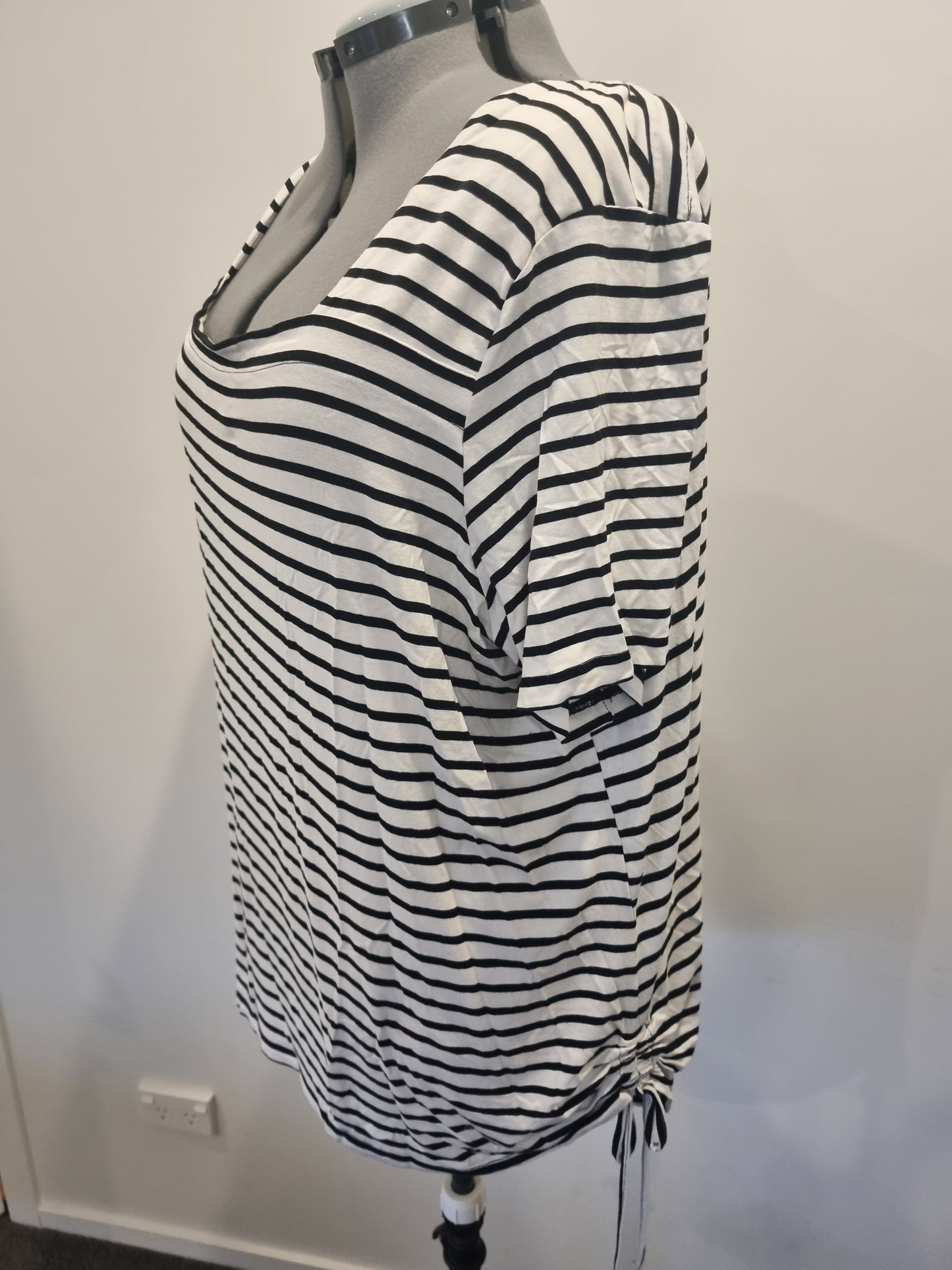 Autograph Top - Size 24