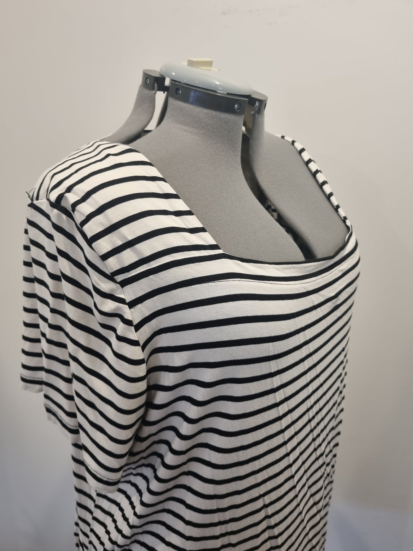 Autograph Top - Size 24