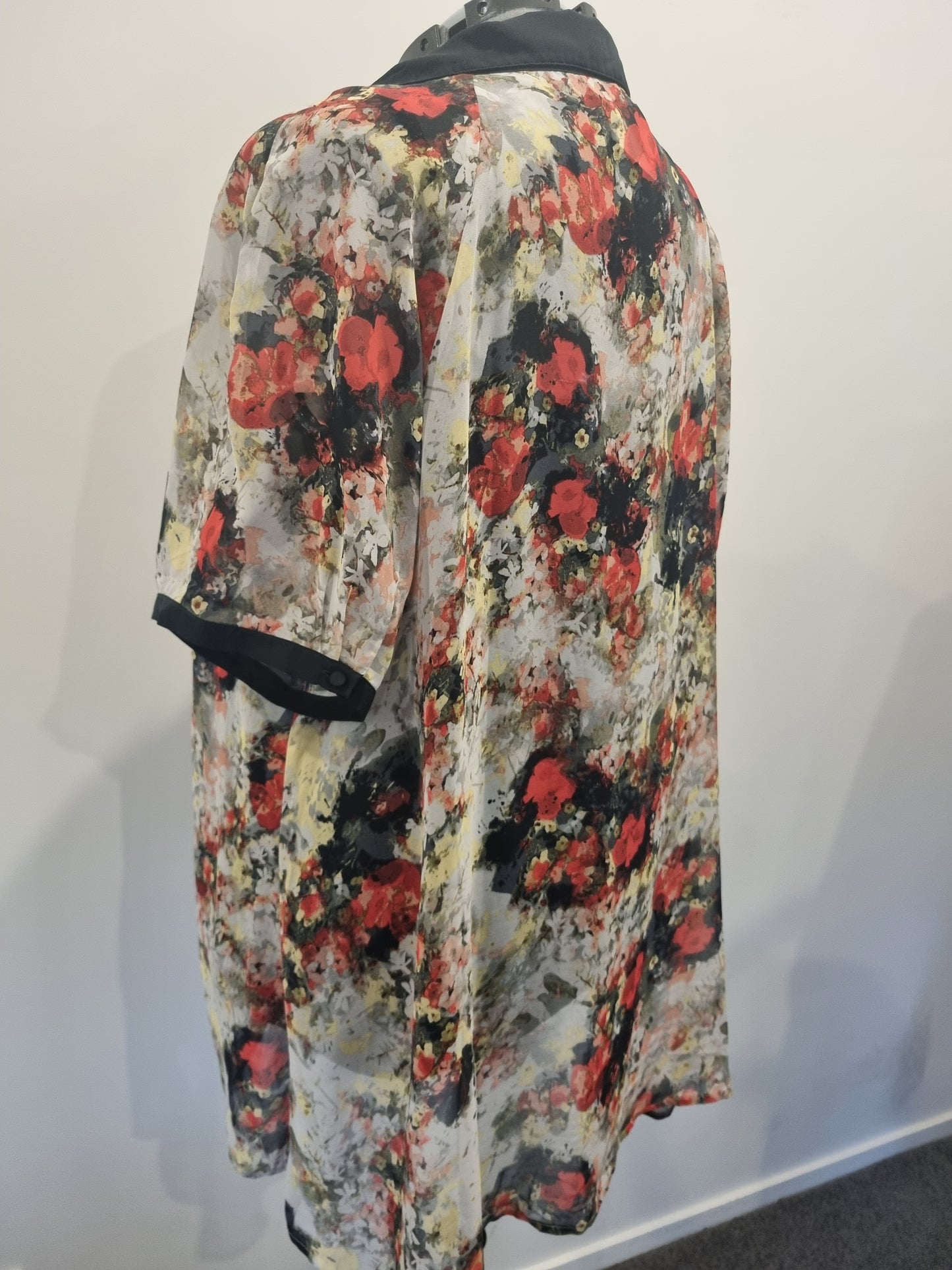 Autograph Top (with slip) - Size 24