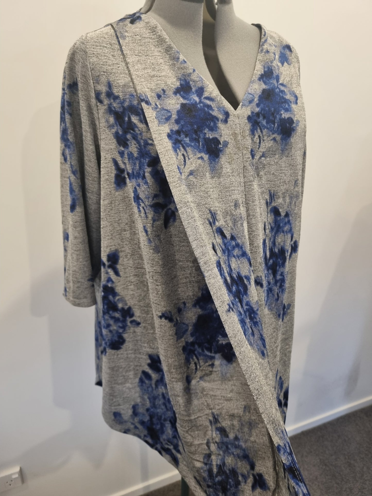 Autograph Top - Size 24