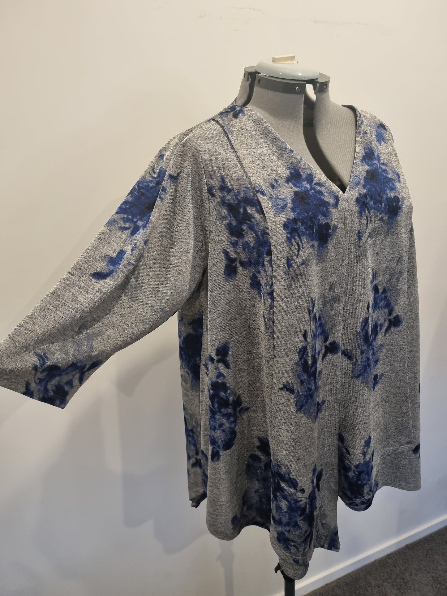 Autograph Top - Size 24