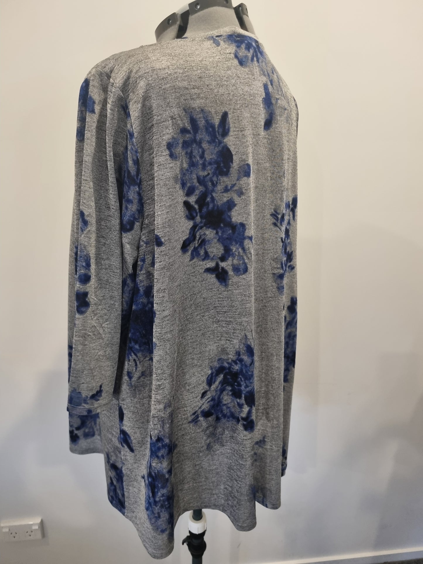 Autograph Top - Size 24