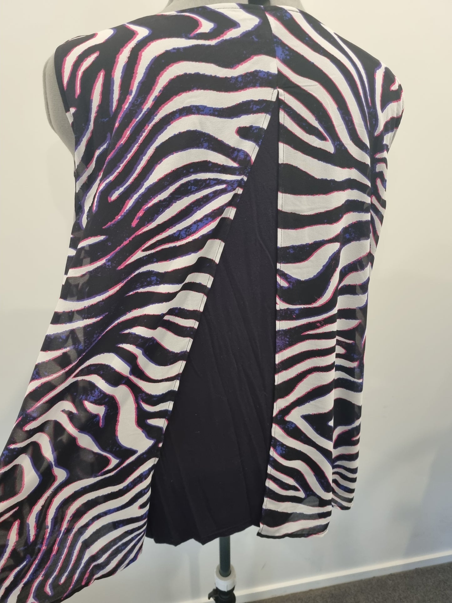 Autograph Top - Size 22