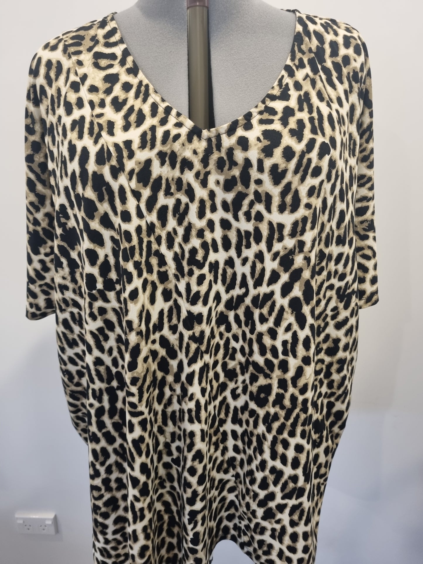 Autograph Top - Size 22