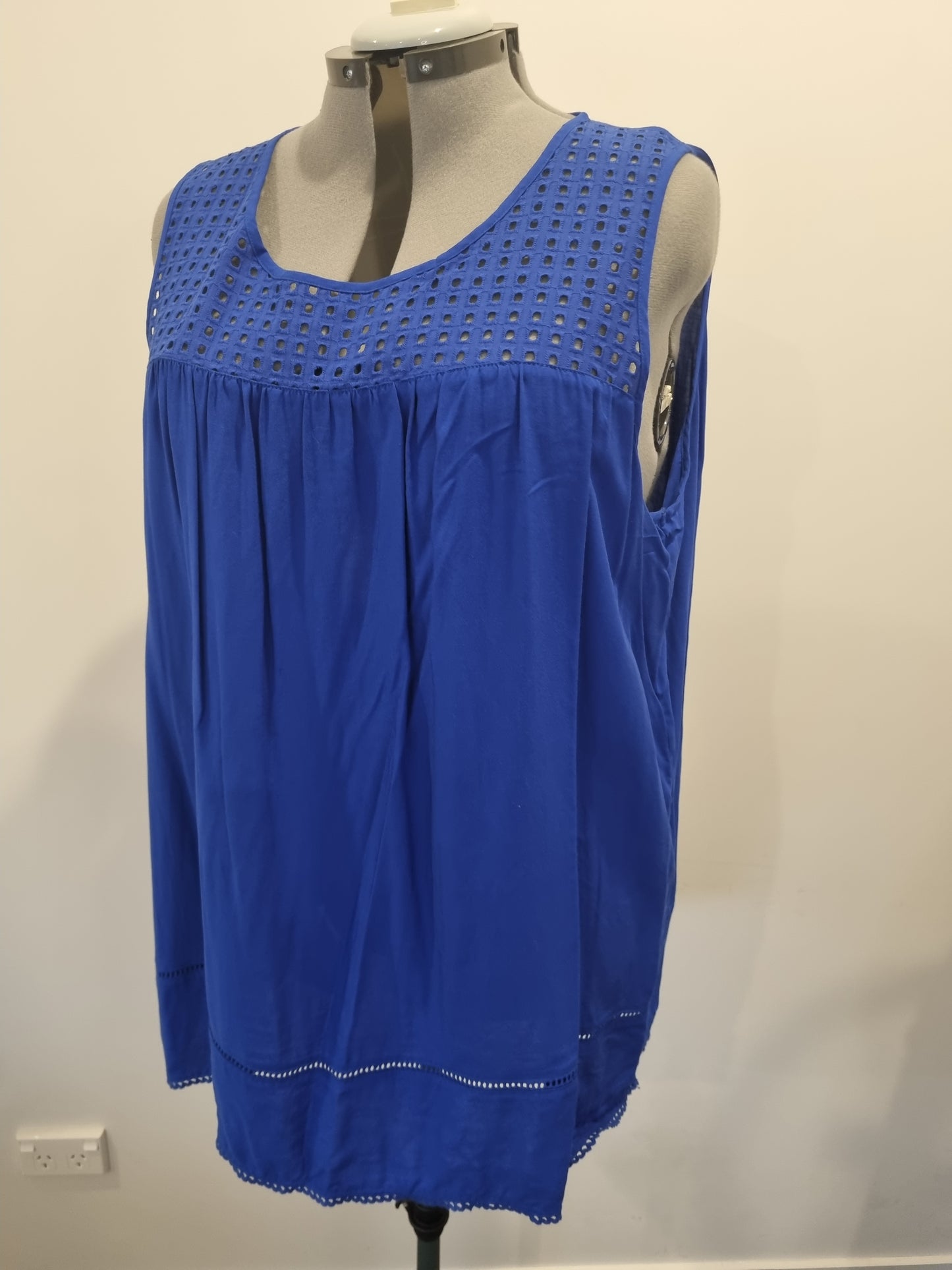 Autograph Top - Size 22