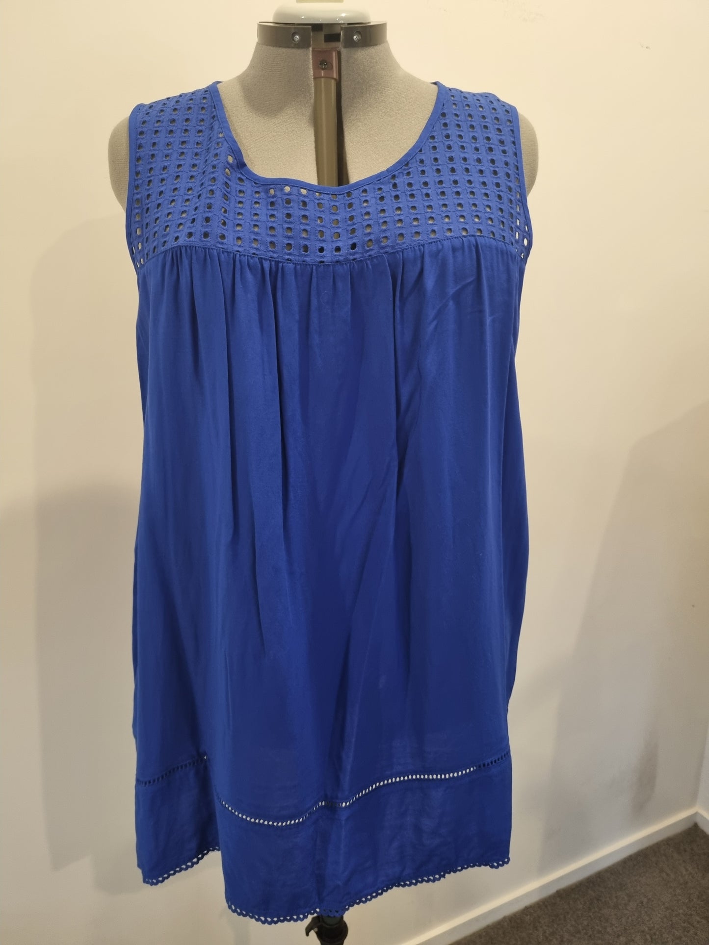 Autograph Top - Size 22
