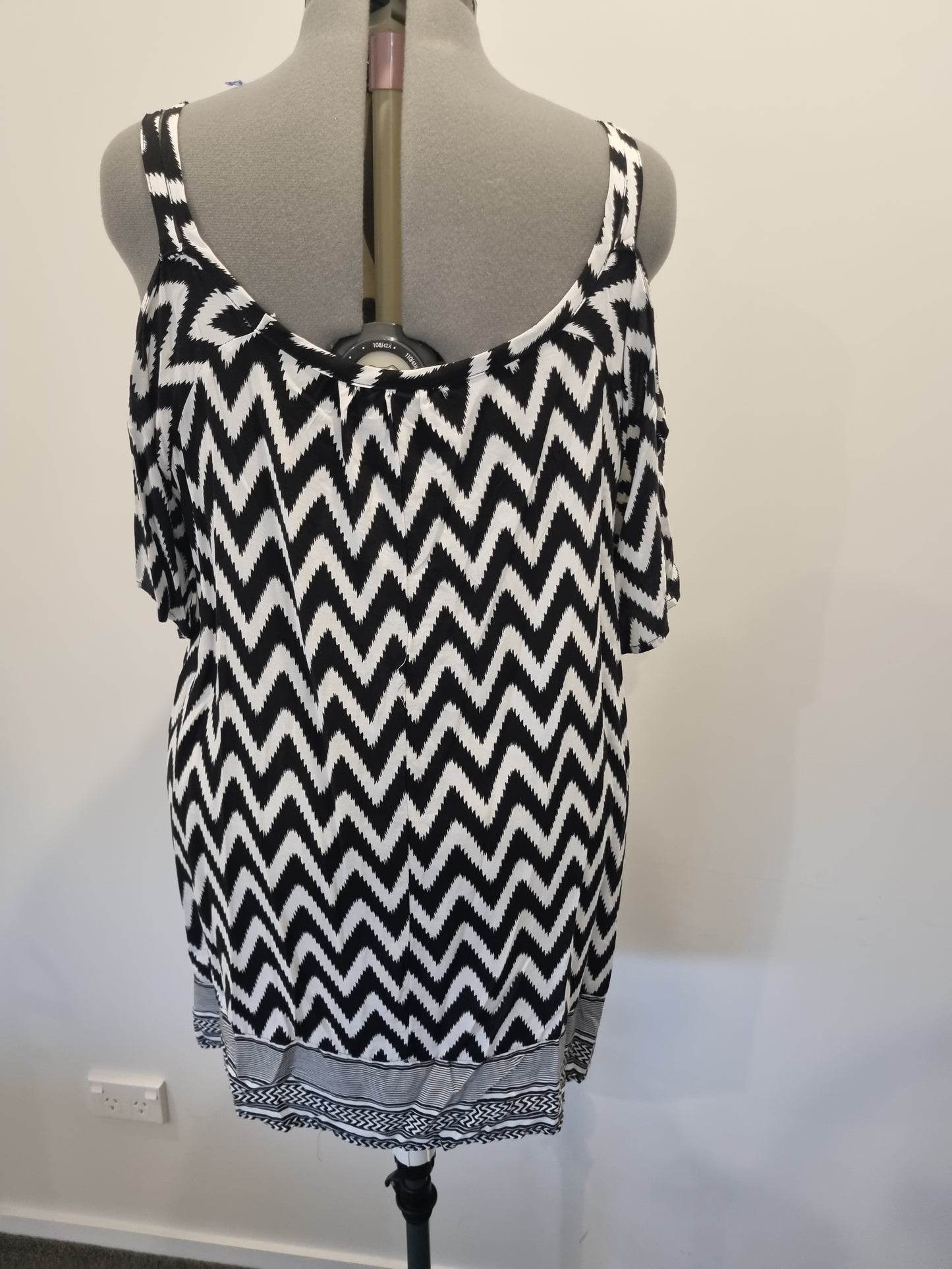 Autograph Top - Size 22