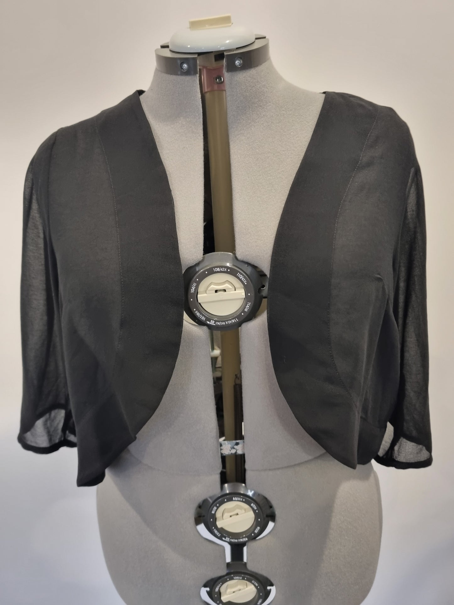 City Chic Bolero - Size L (20)