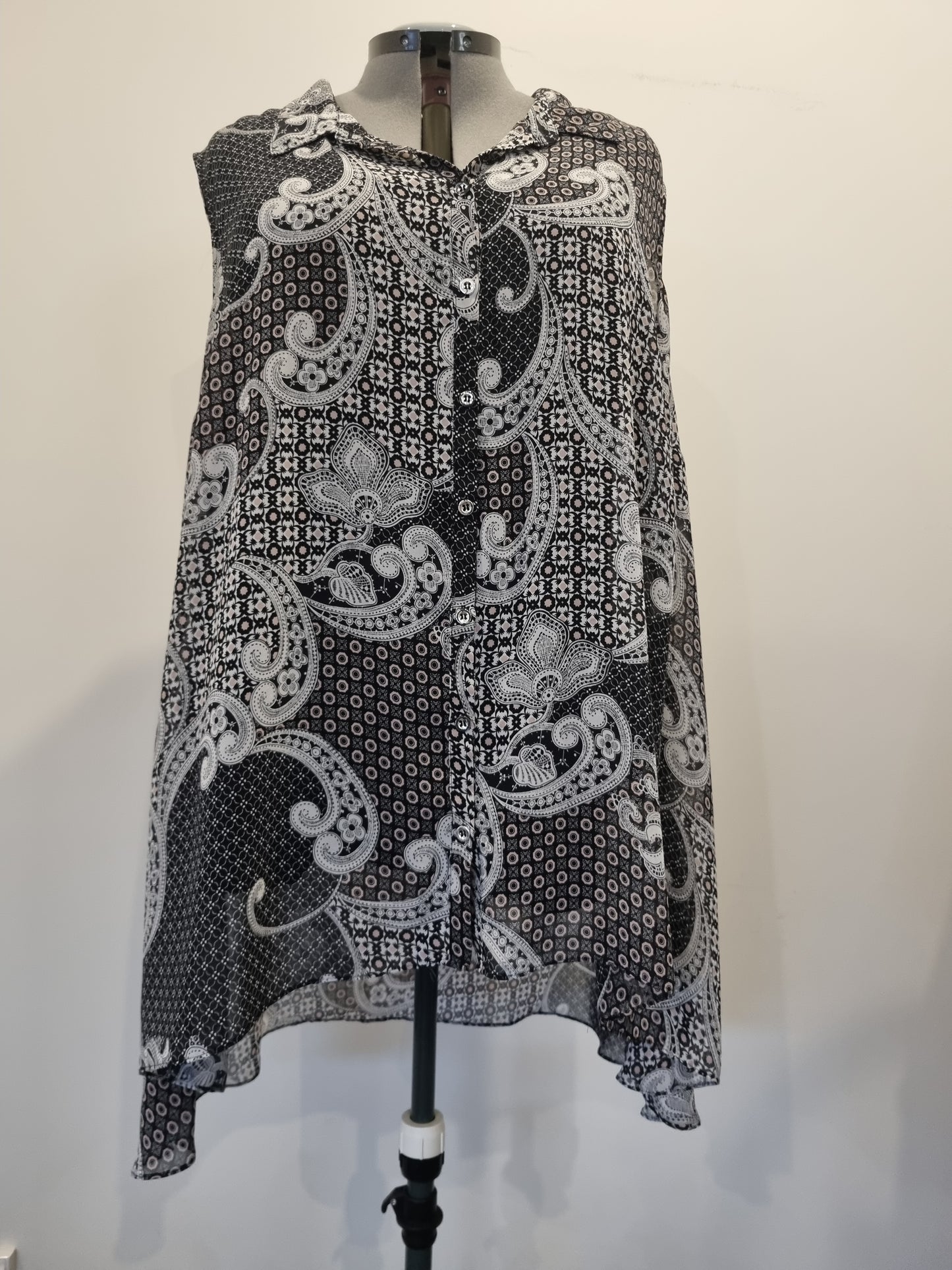 Autograph Sleeveless Top (with Slip) - Size 22