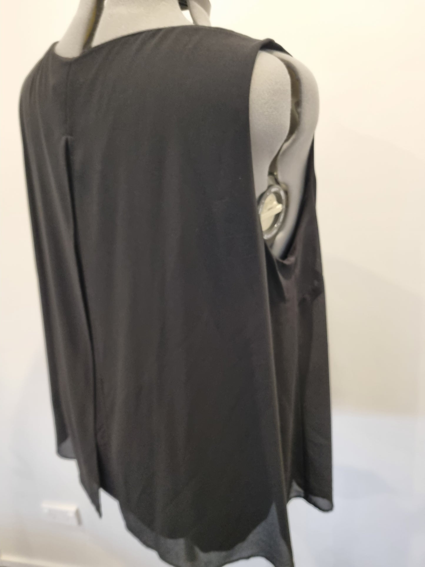 Autograph Sleeveless Top - Size 22