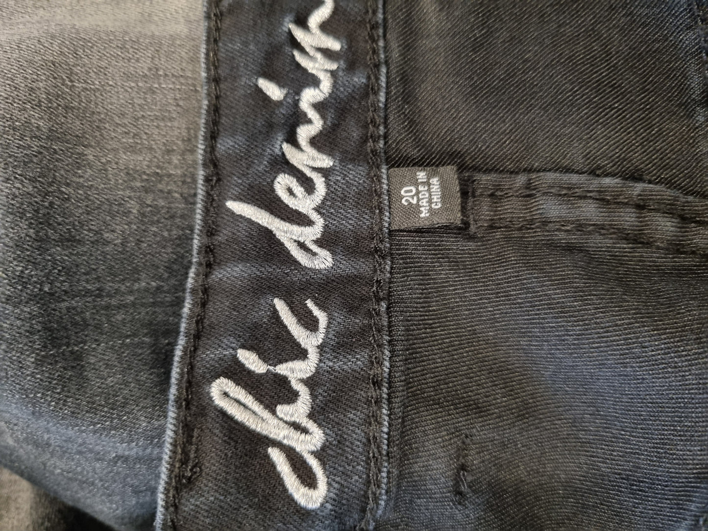 City Chic Jeans - Size 20 (BNWT)