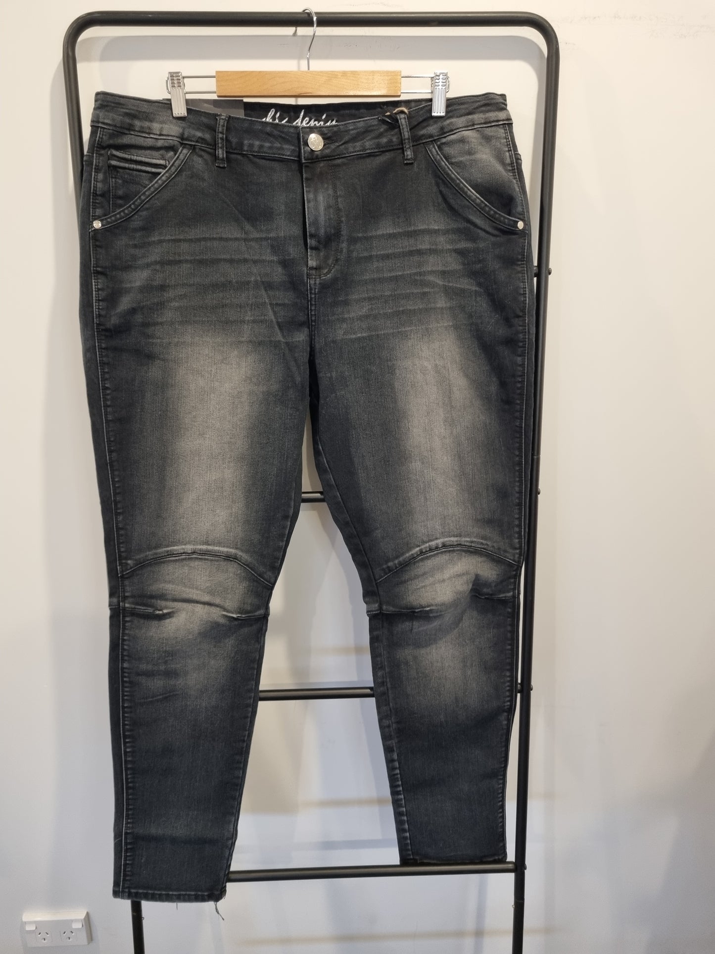 City Chic Jeans - Size 20 (BNWT)