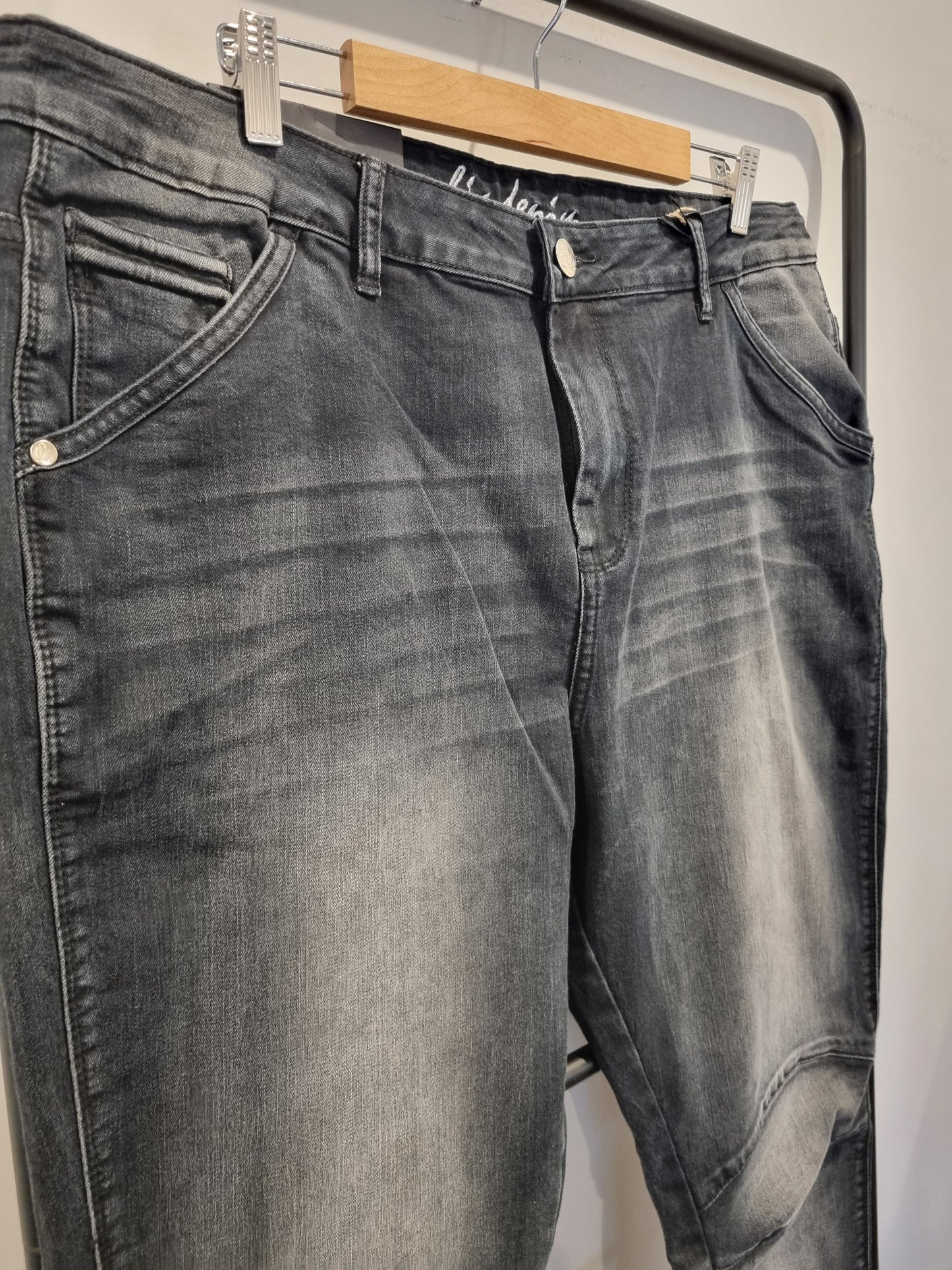 City Chic Jeans - Size 20 (BNWT)