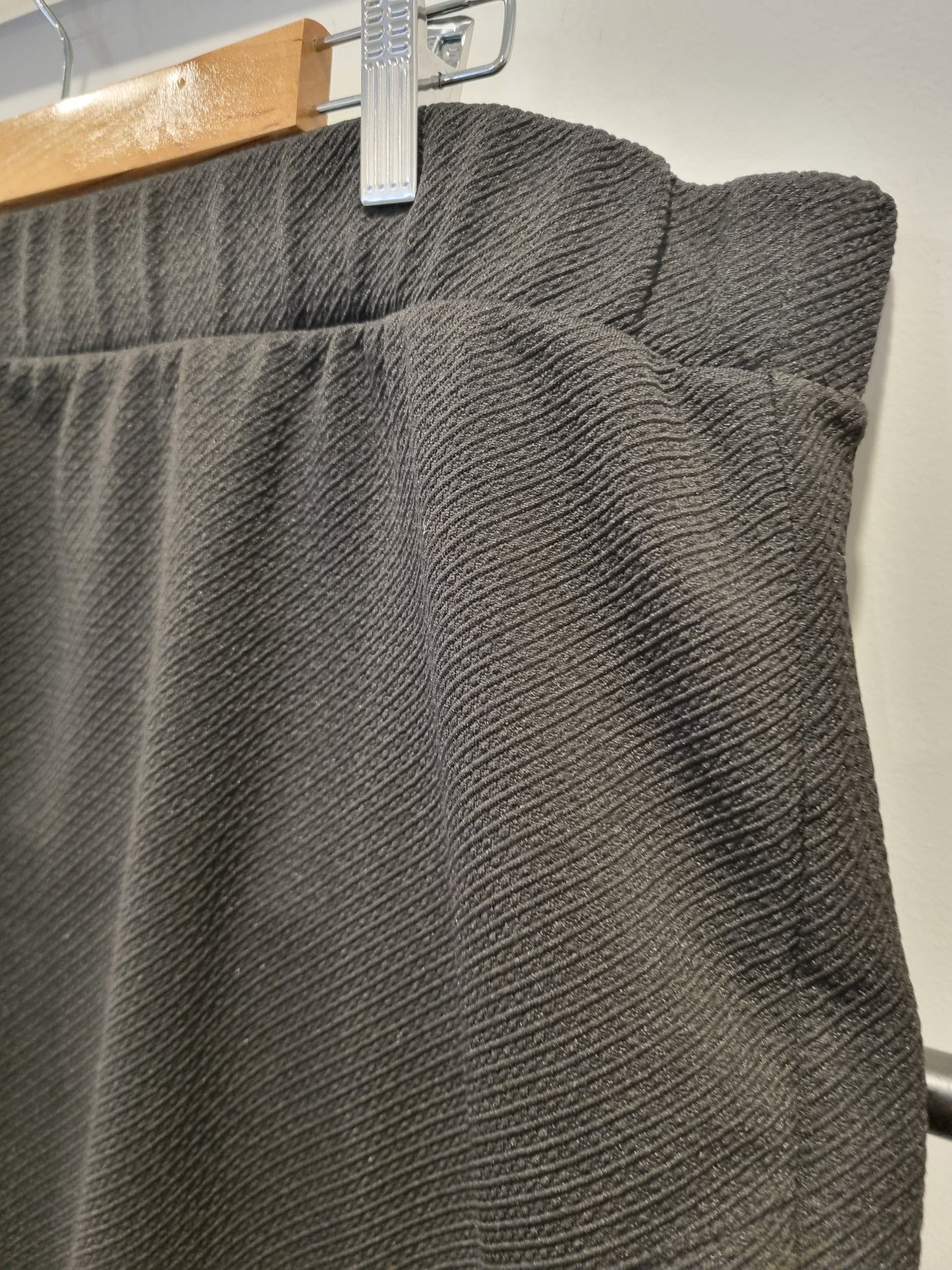 Wild Child City Skirt - Size 2XL (22/24)