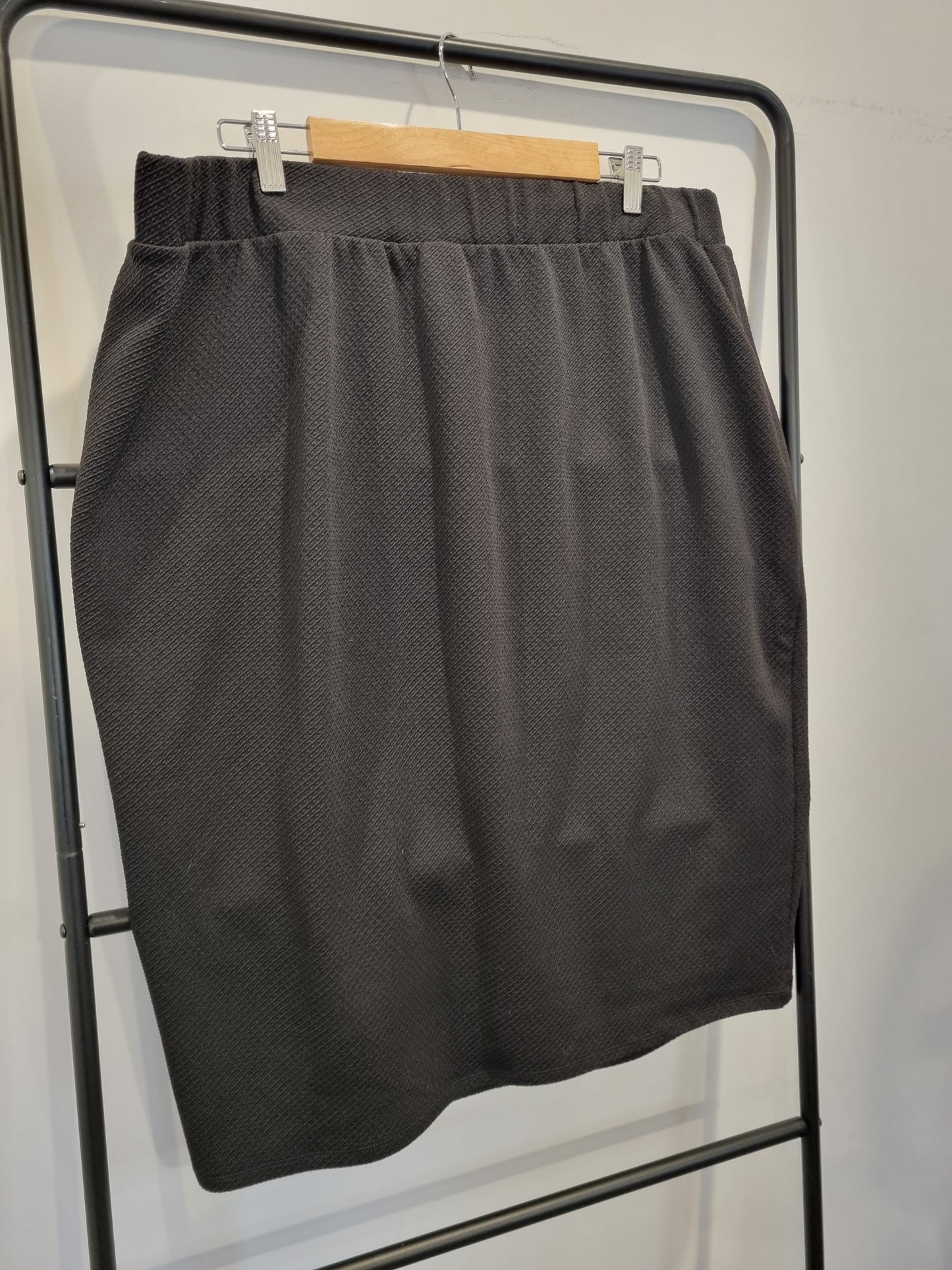Wild Child City Skirt - Size 2XL (22/24)