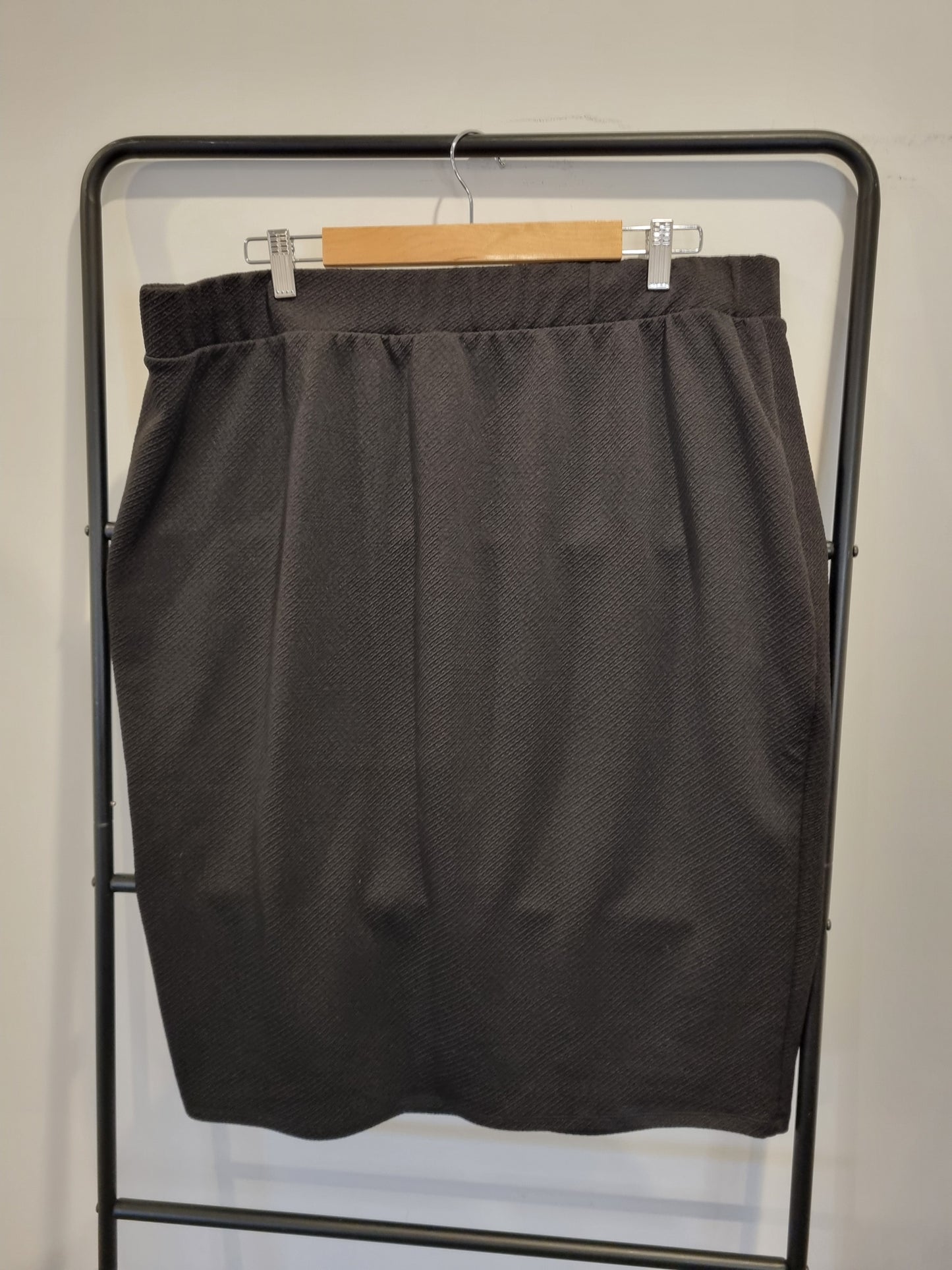 Wild Child City Skirt - Size 2XL (22/24)