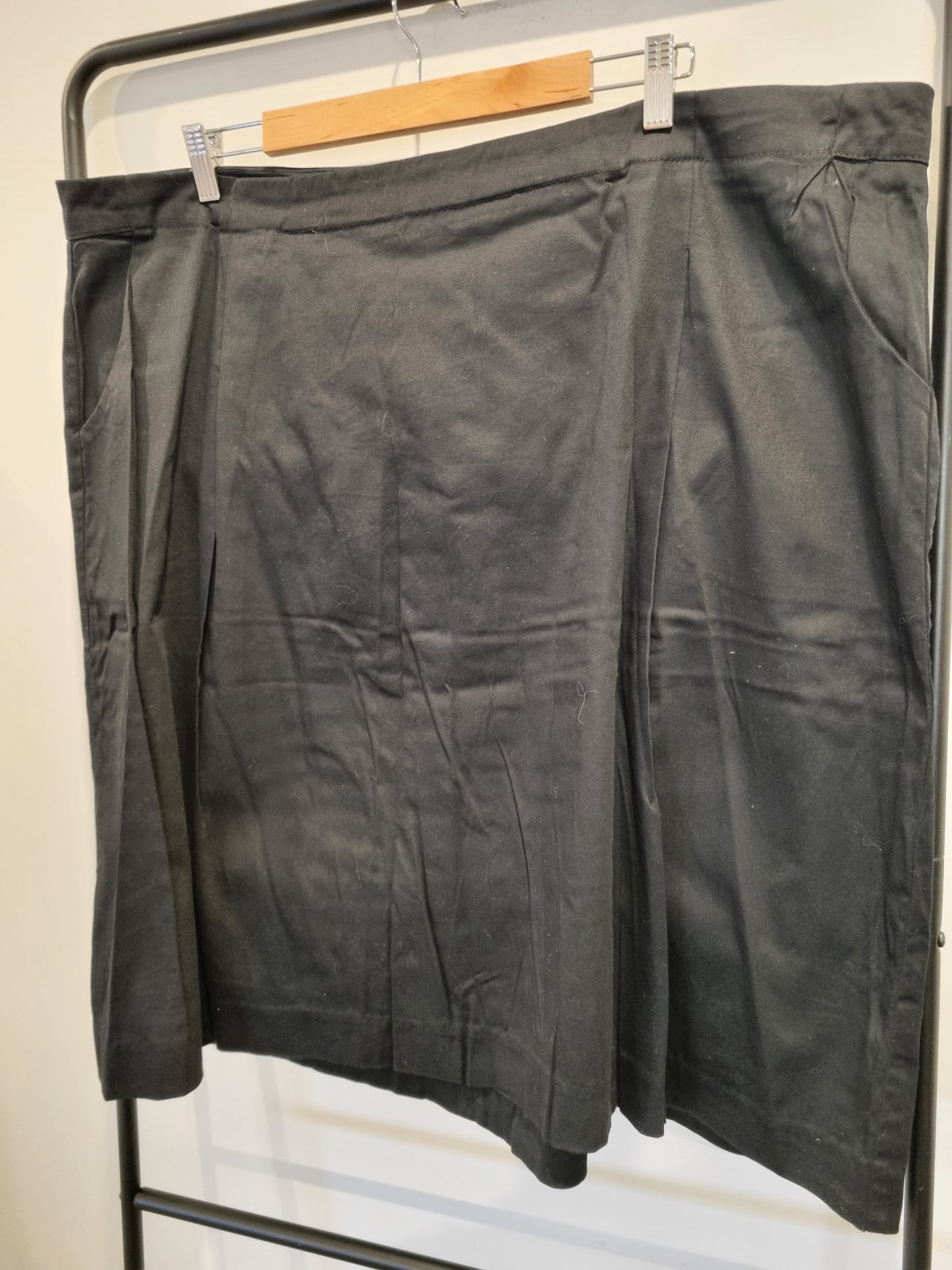 Autograph Skirt - Size 22