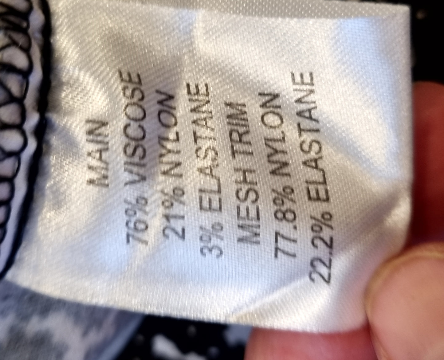Autograph Capri Pants - Size 24