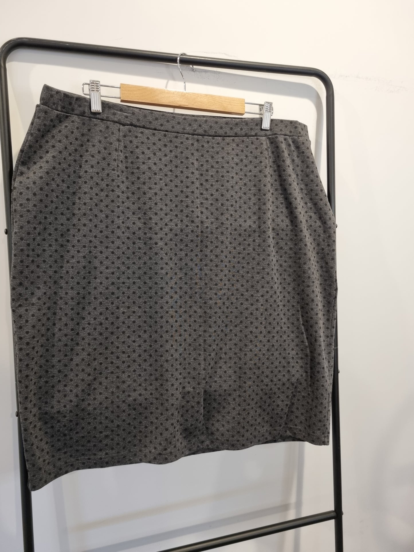 Autograph Skirt - Size 18