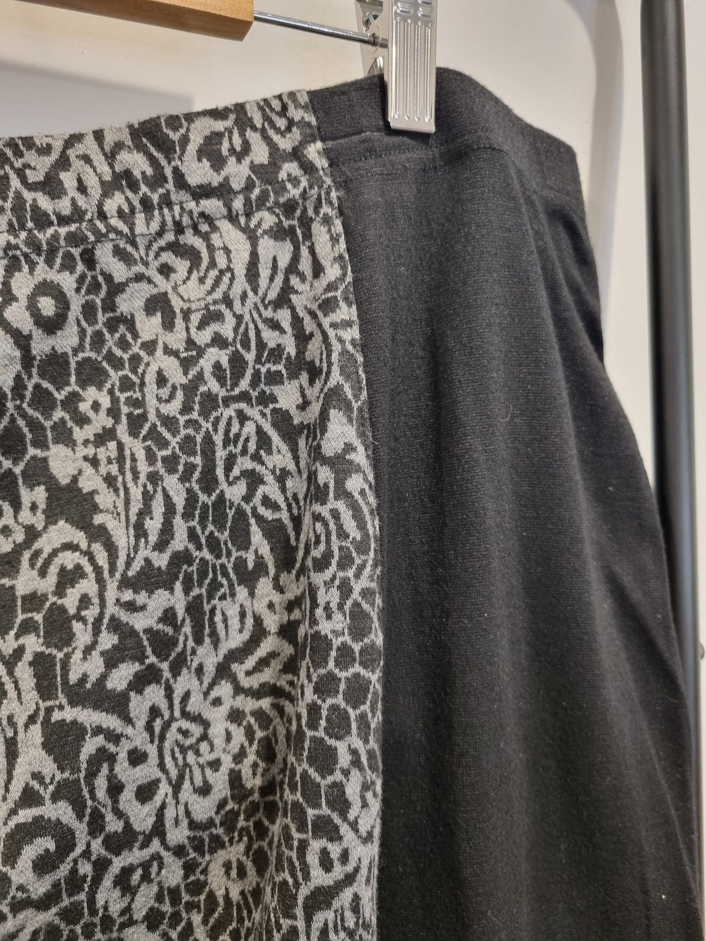 Autograph Skirt - Size 20