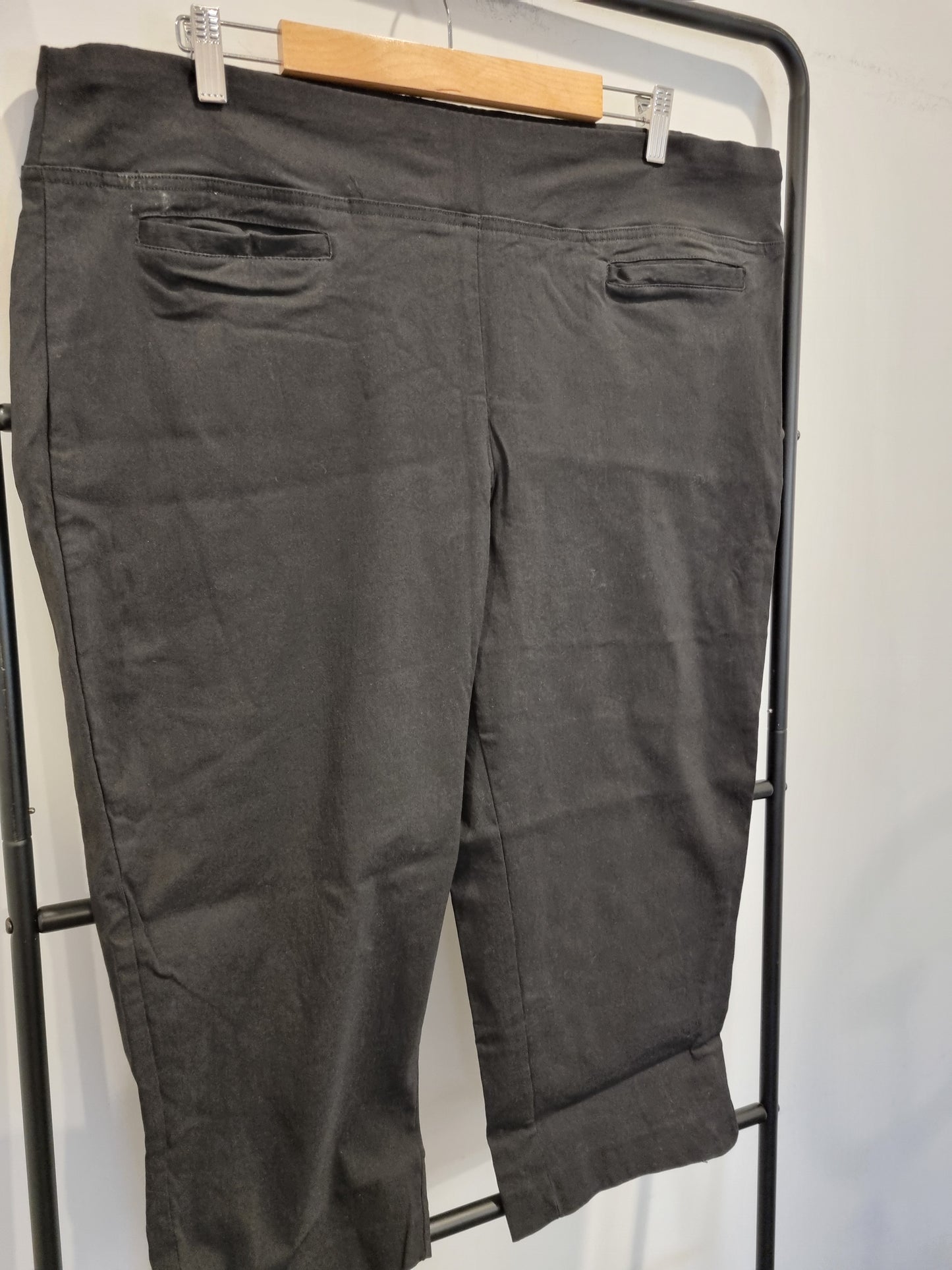 Autograph Crop Pants - Size 22