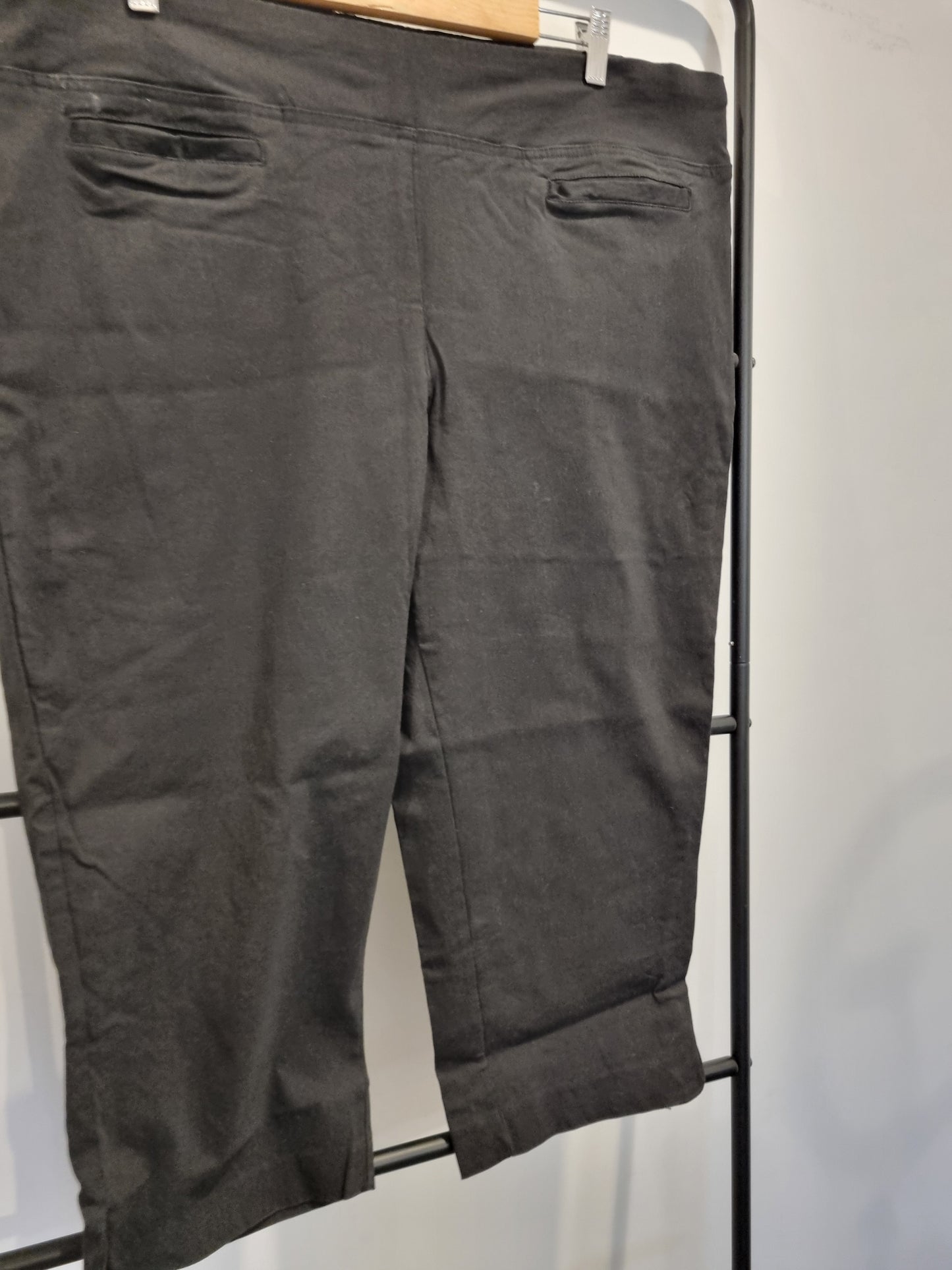 Autograph Crop Pants - Size 22