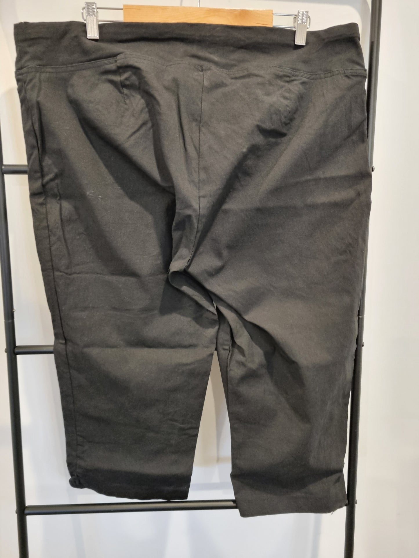 Autograph Crop Pants - Size 22