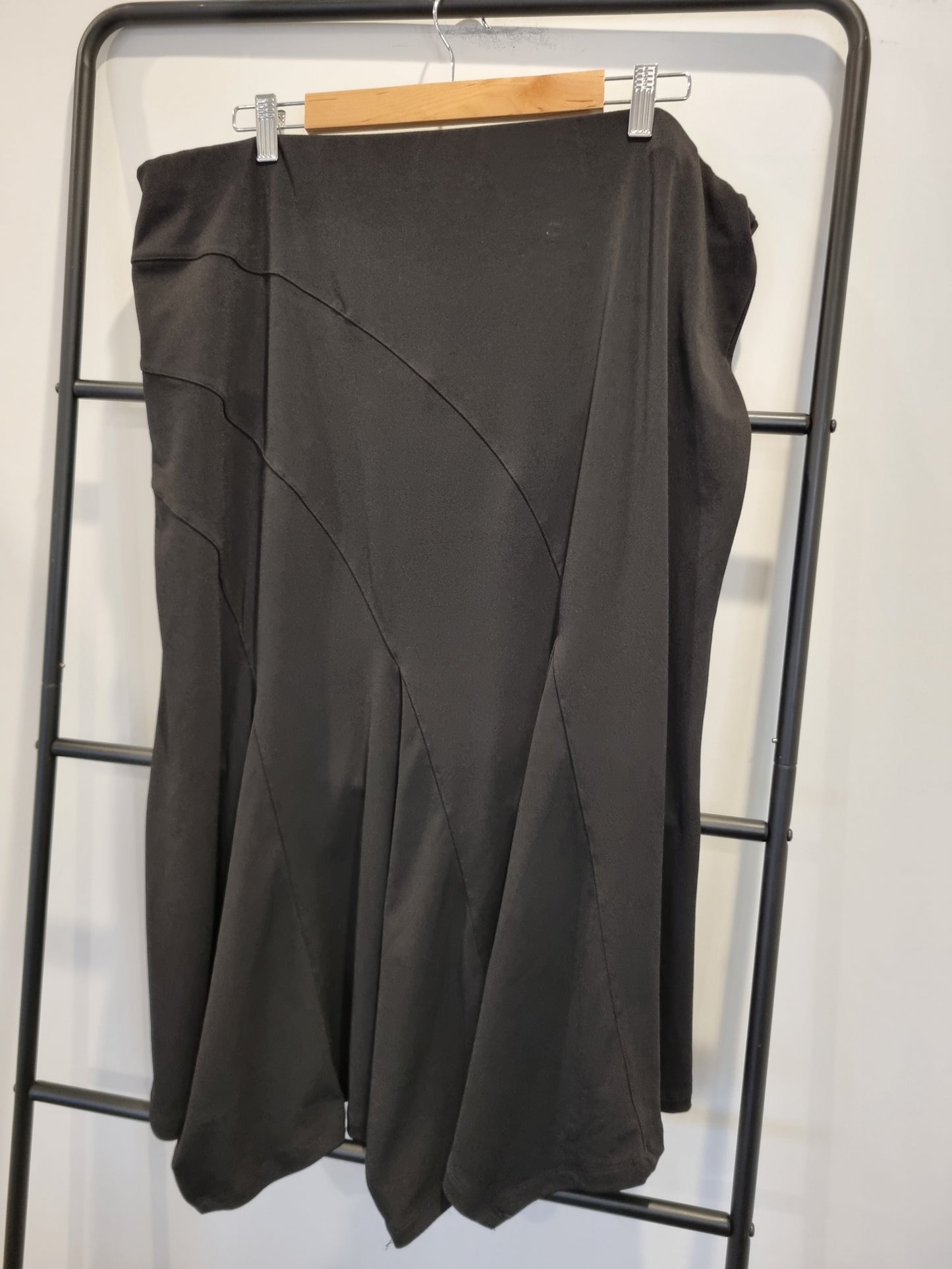 Autograph Skirt - Size 18
