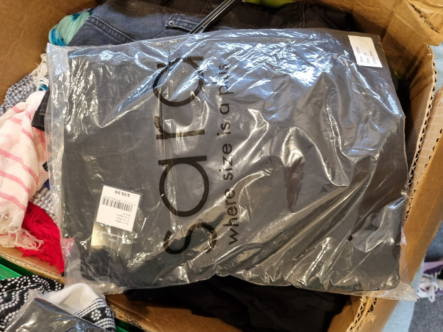 Sara Crop Leggings - Size 24 (BNWT)