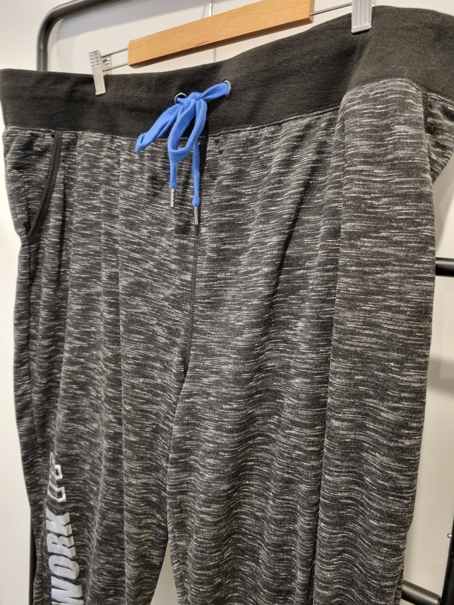 Autograph Workout Casual Cropped Pants - Size 24