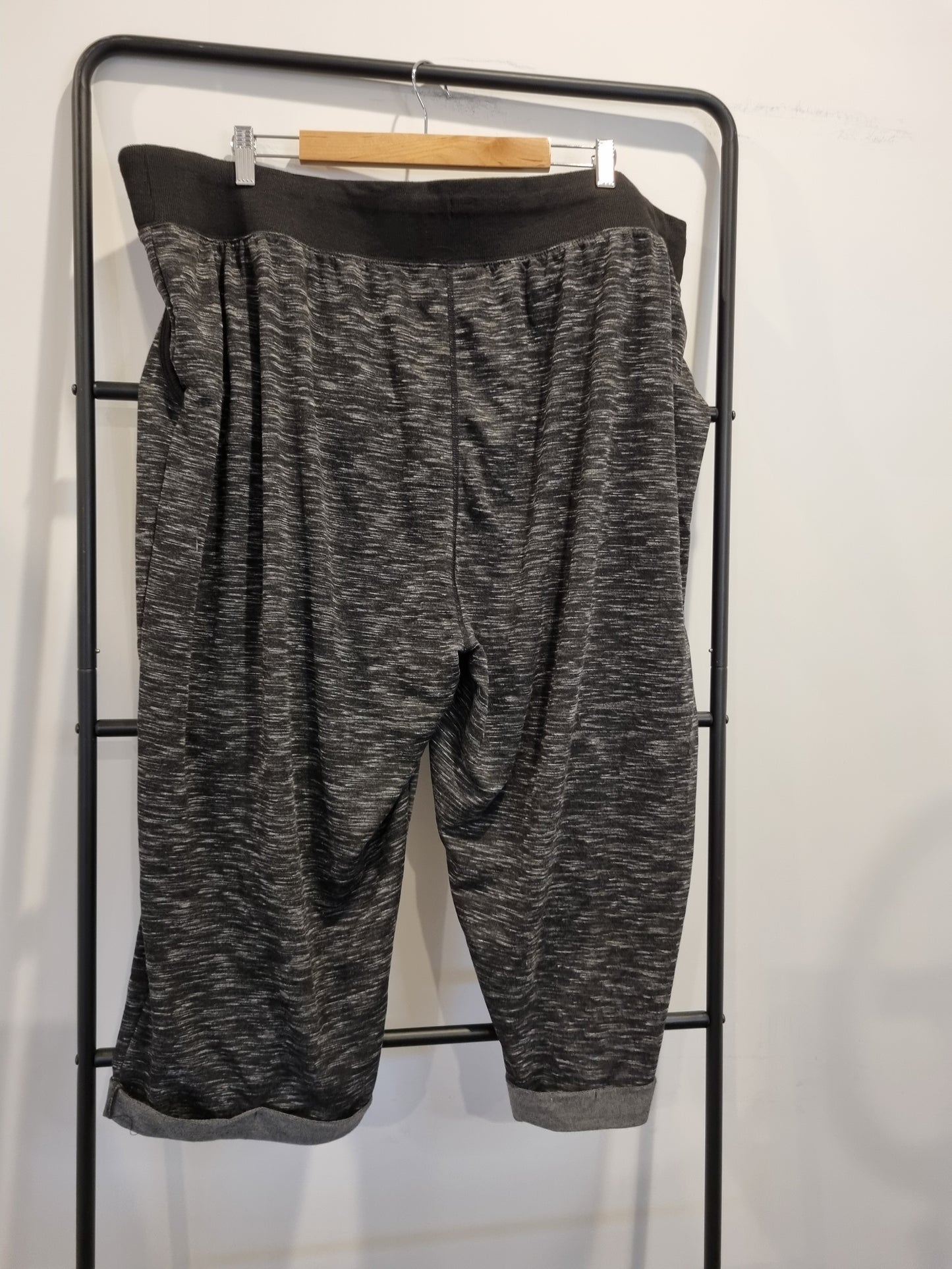 Autograph Workout Casual Cropped Pants - Size 24