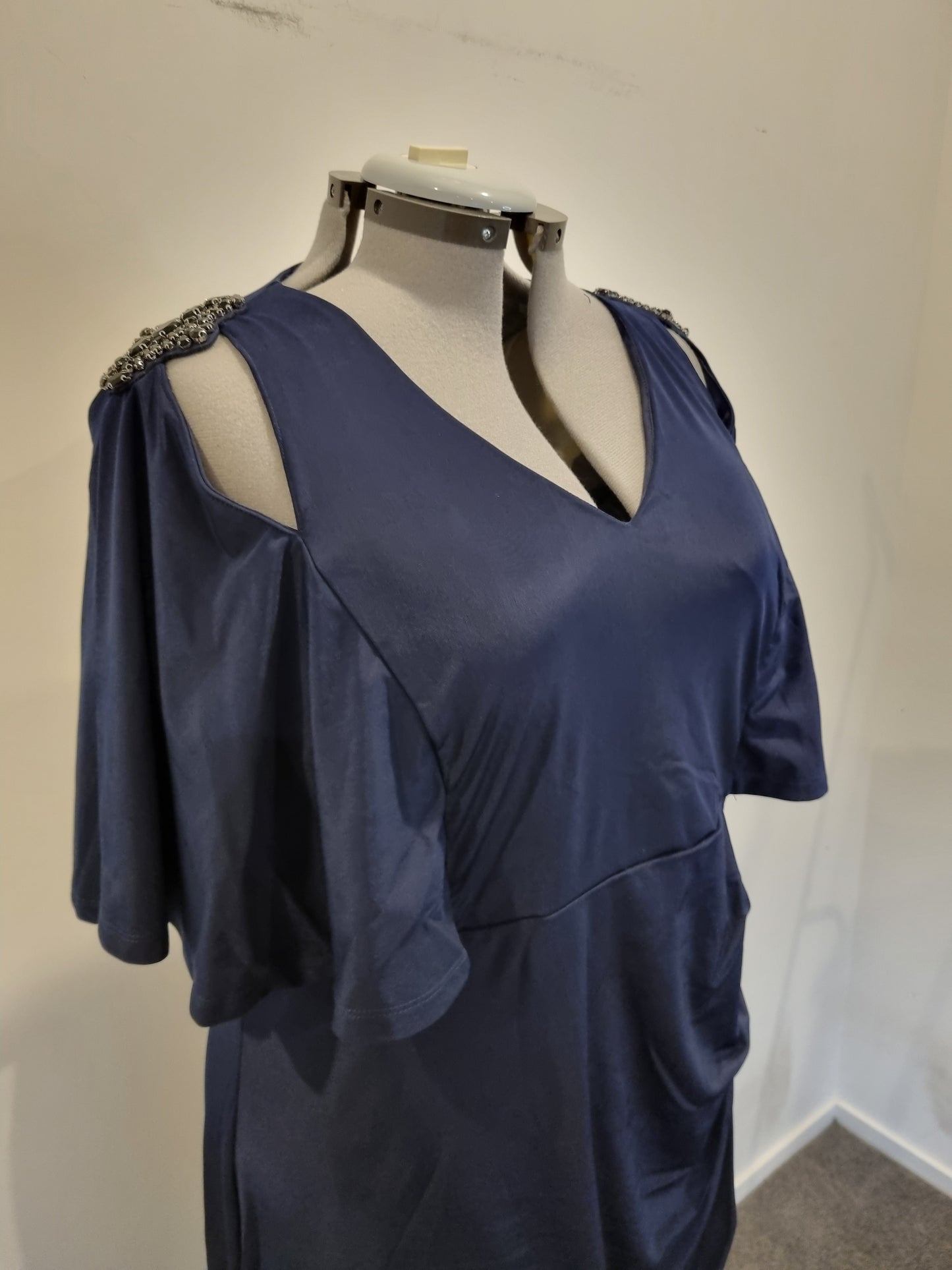 Taking Shape Formal Dress - Size 22 (BNWT)
