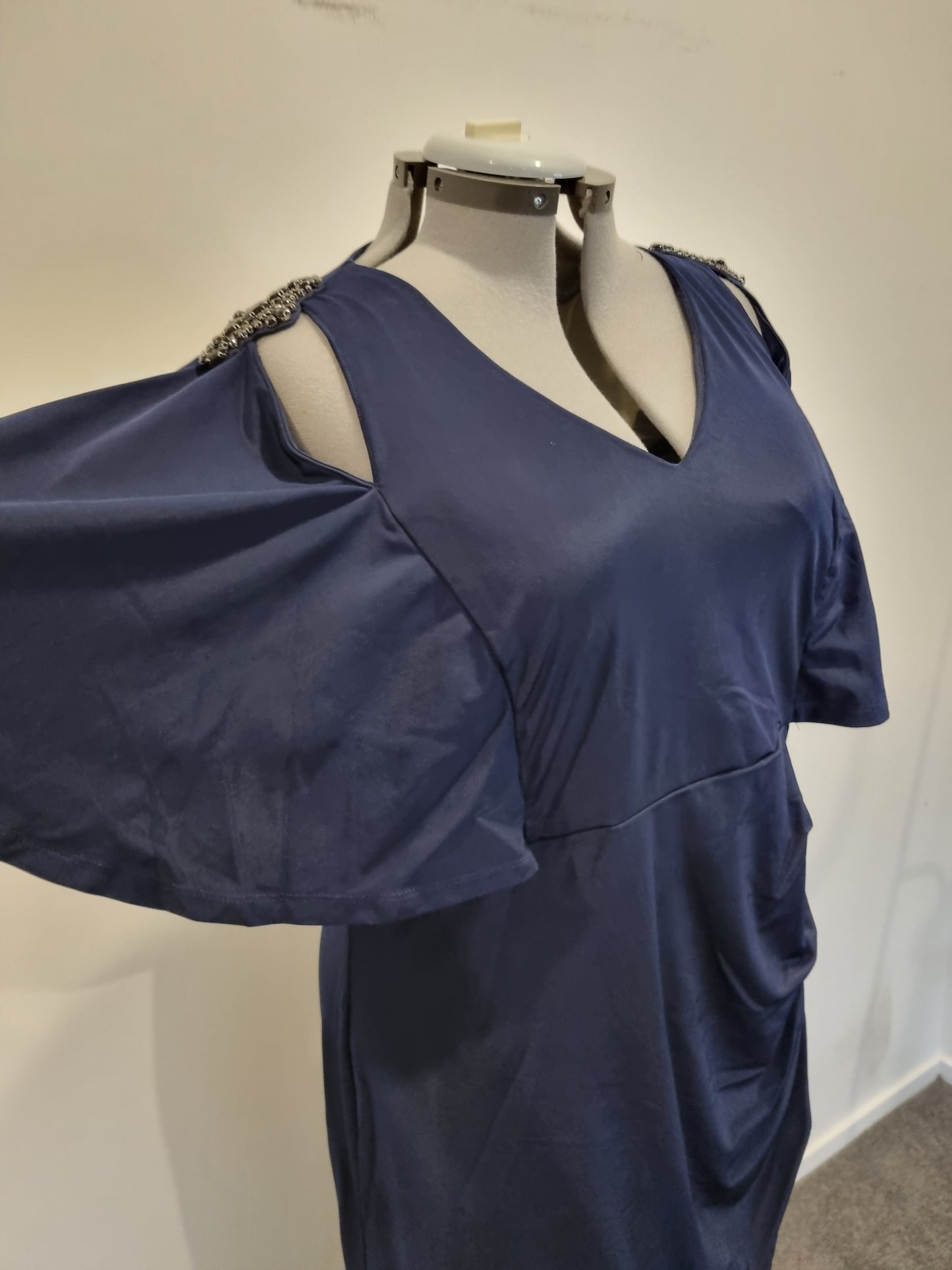 Taking Shape Formal Dress - Size 22 (BNWT)