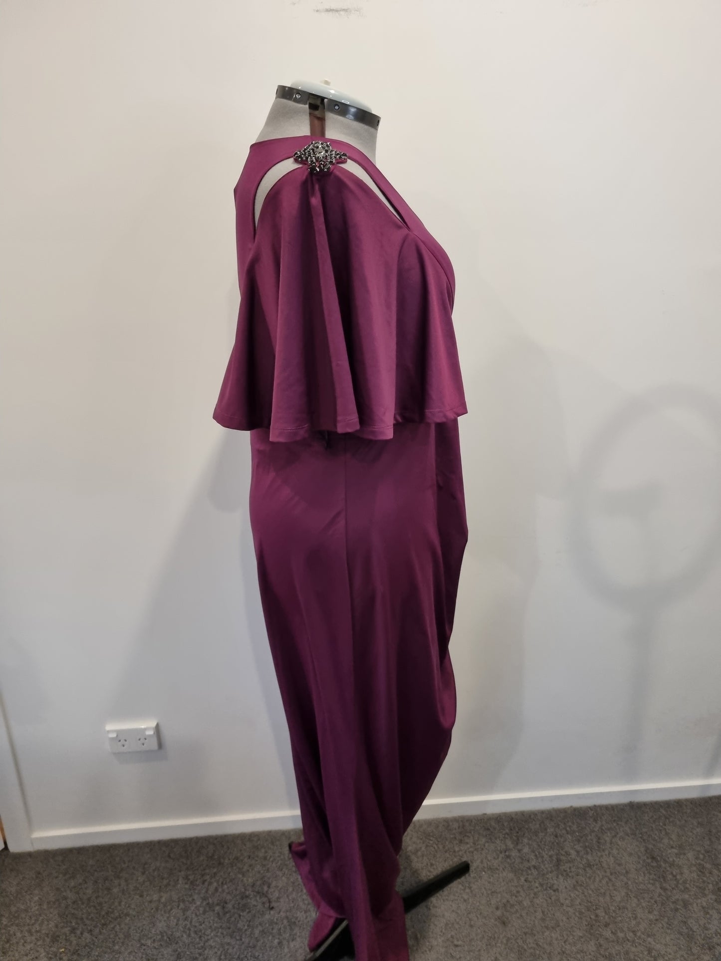 Taking Shape Formal Dress - Size 24 (BNWT)
